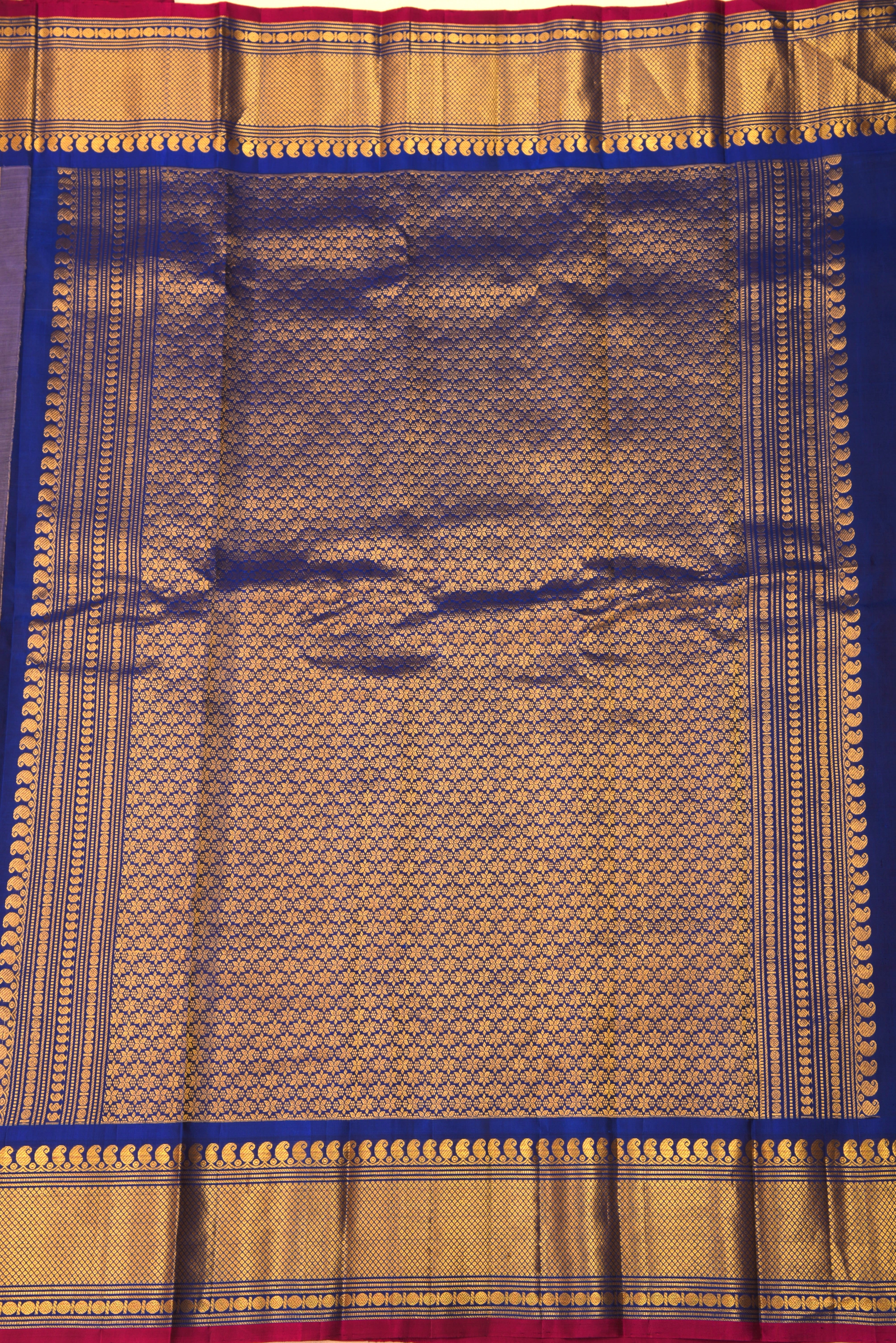 Kuttu Gadwal Pure Silk Handloom Saree