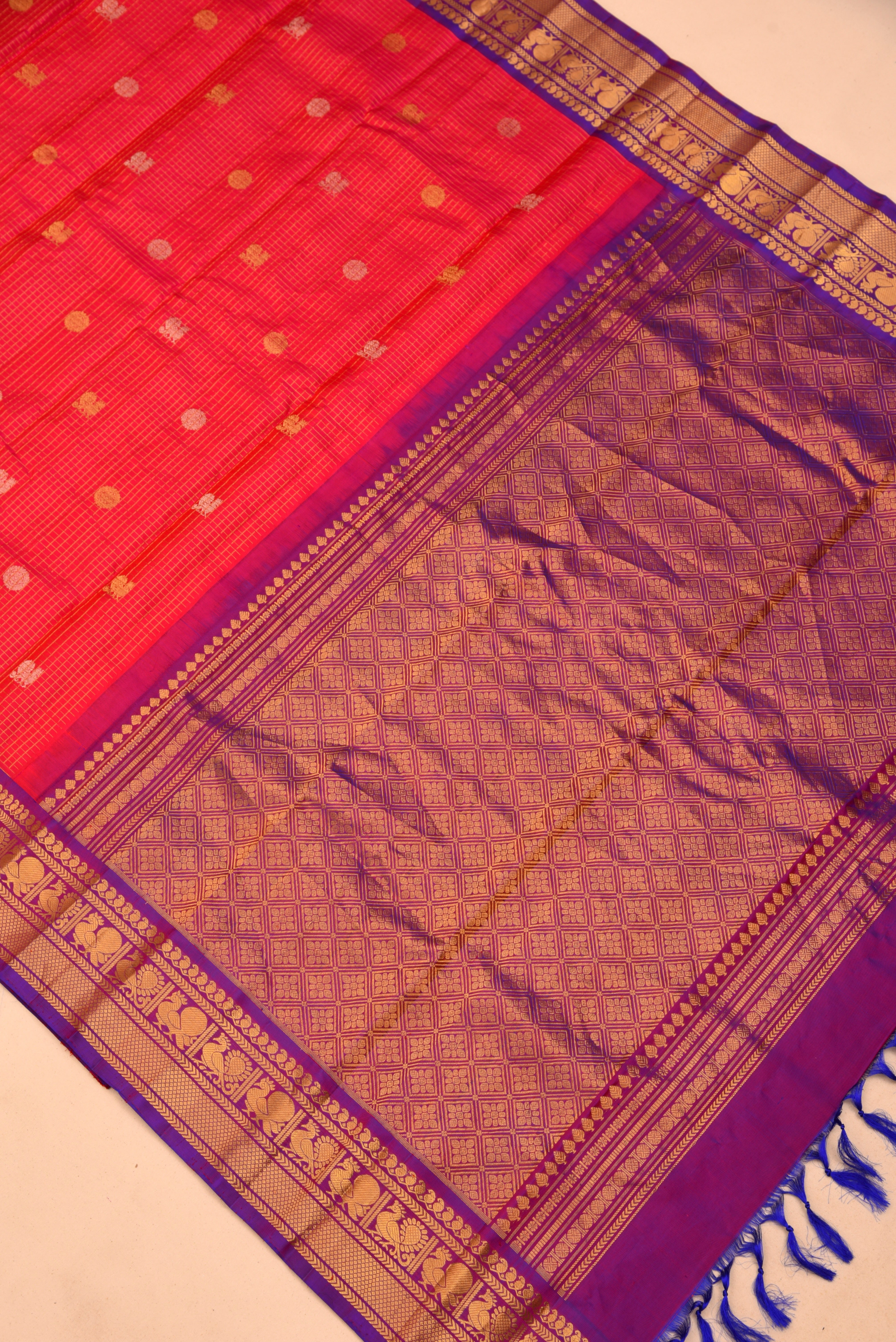 Kuttu Gadwal Pure Silk Handloom Saree