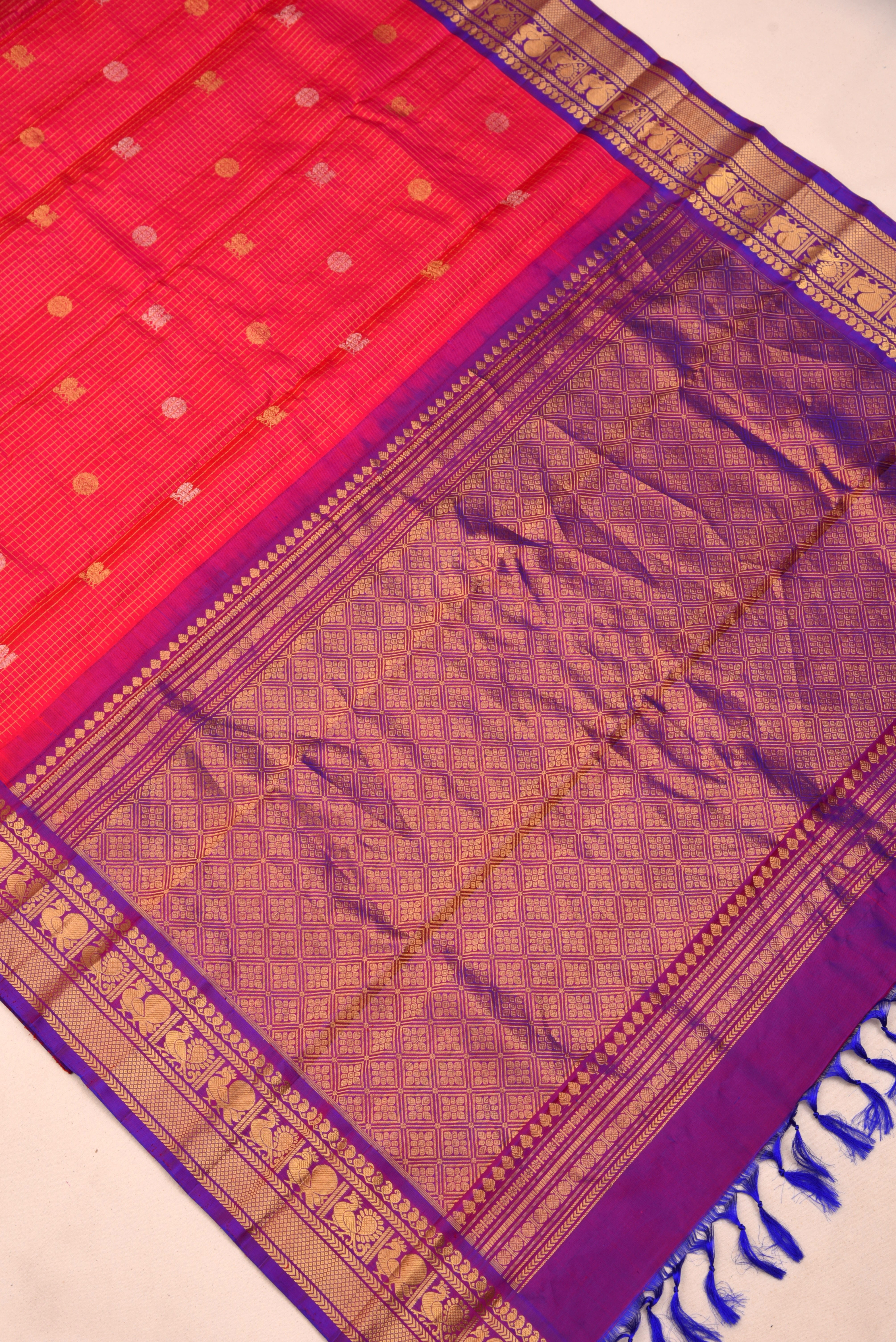 Kuttu Gadwal Pure Silk Handloom Saree