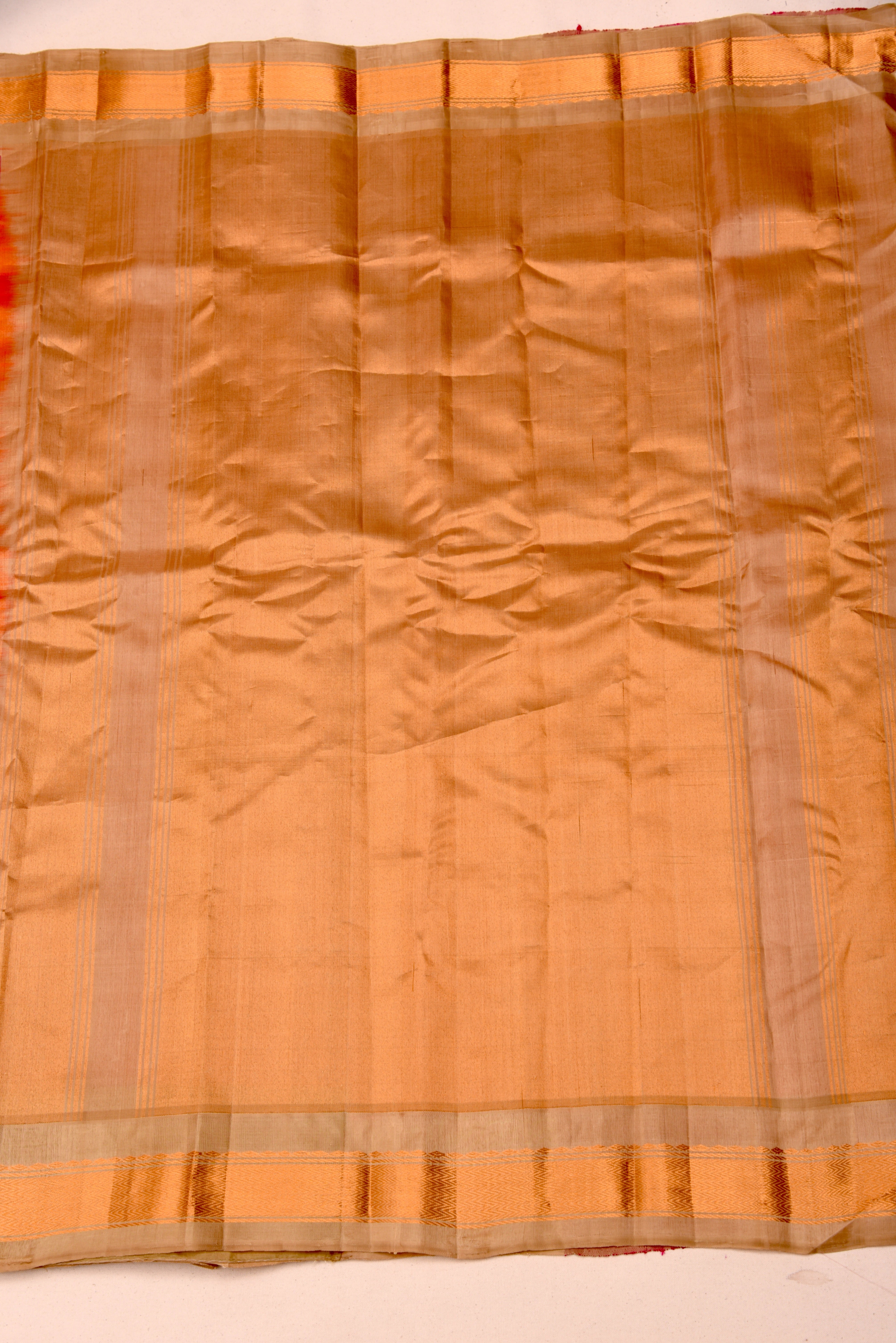 Kuttu Gadwal Silk Handloom Saree
