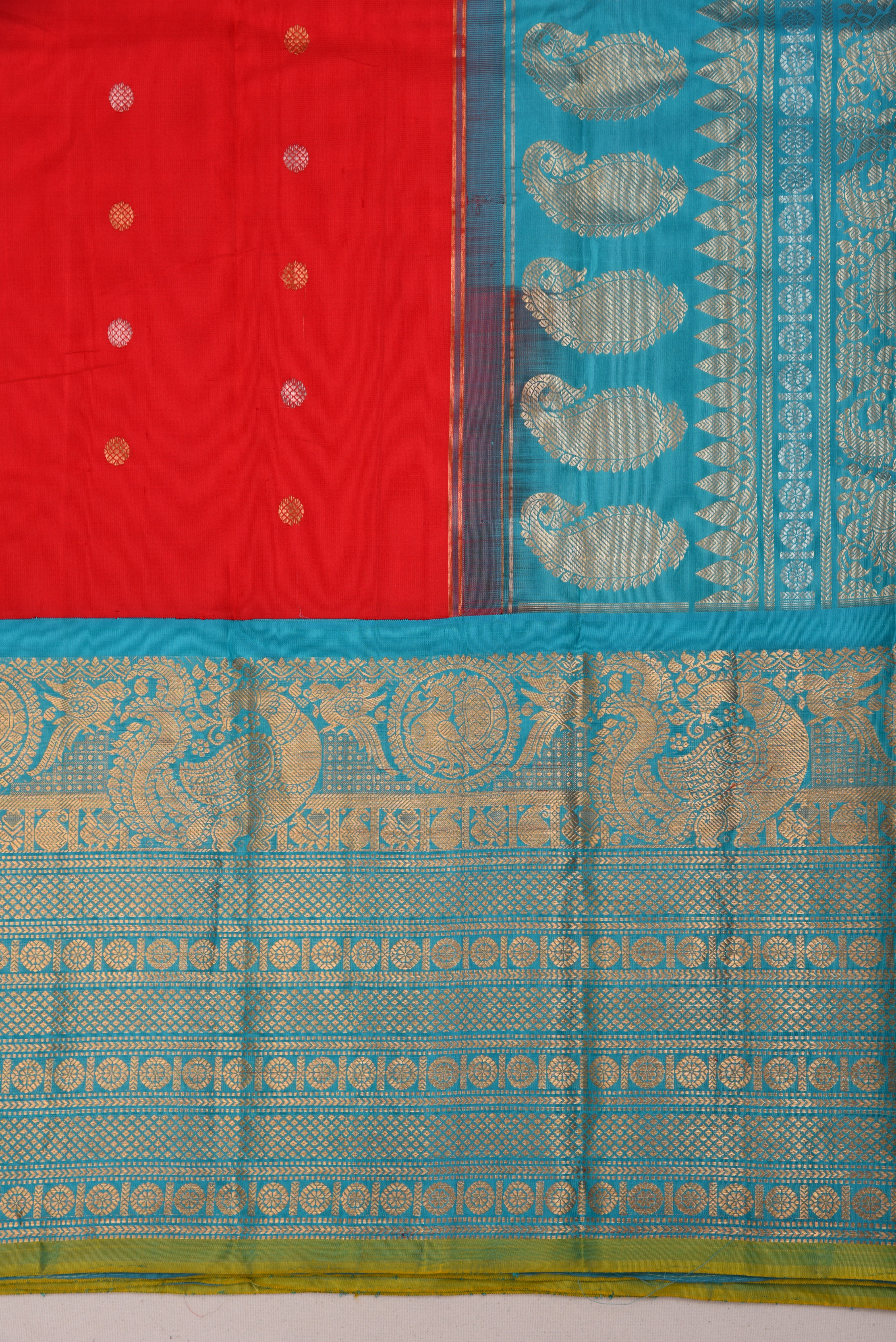 Kuttu Gadwal Pure Silk Handloom Saree