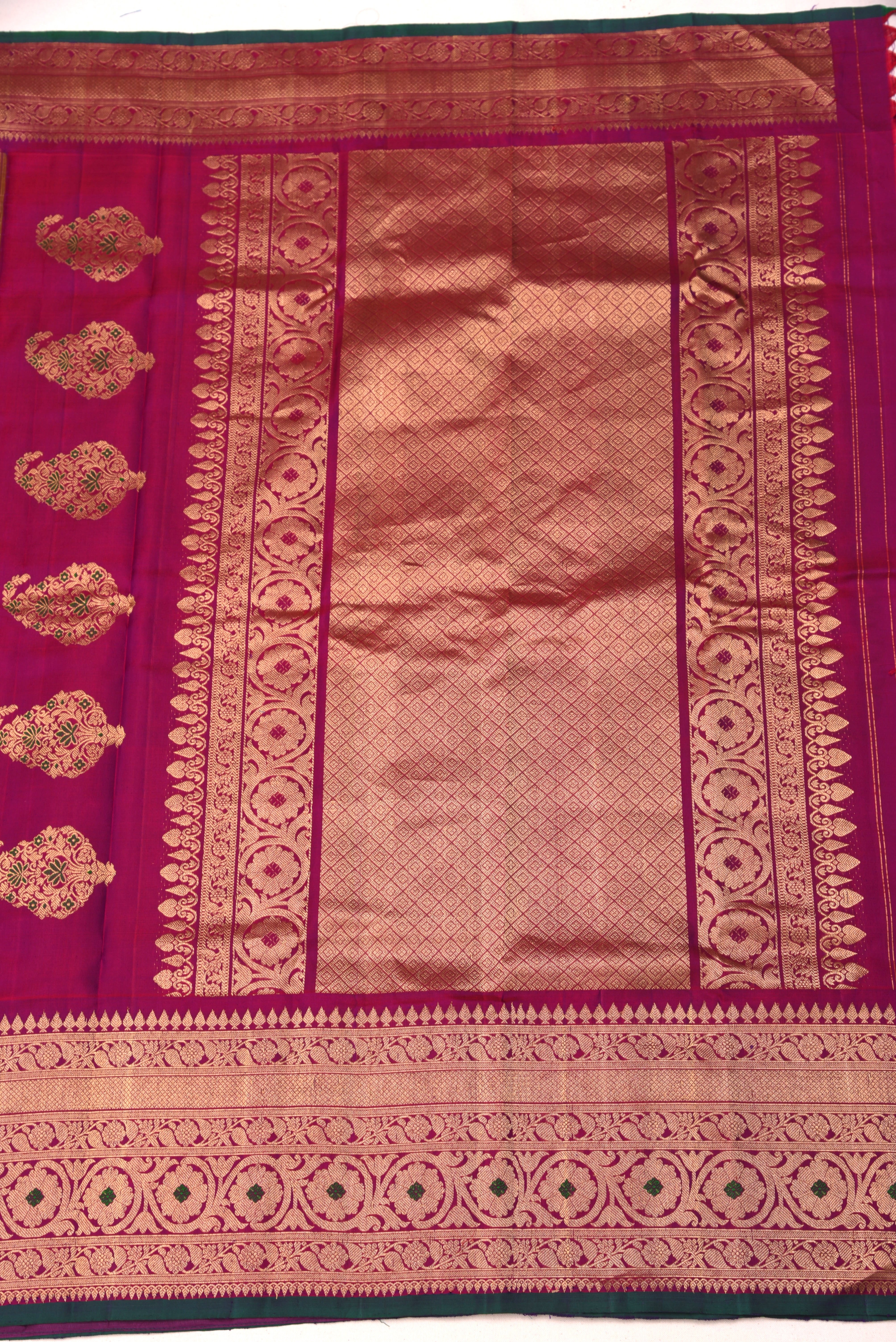 Kuttu Gadwal Pure Silk Handloom Saree