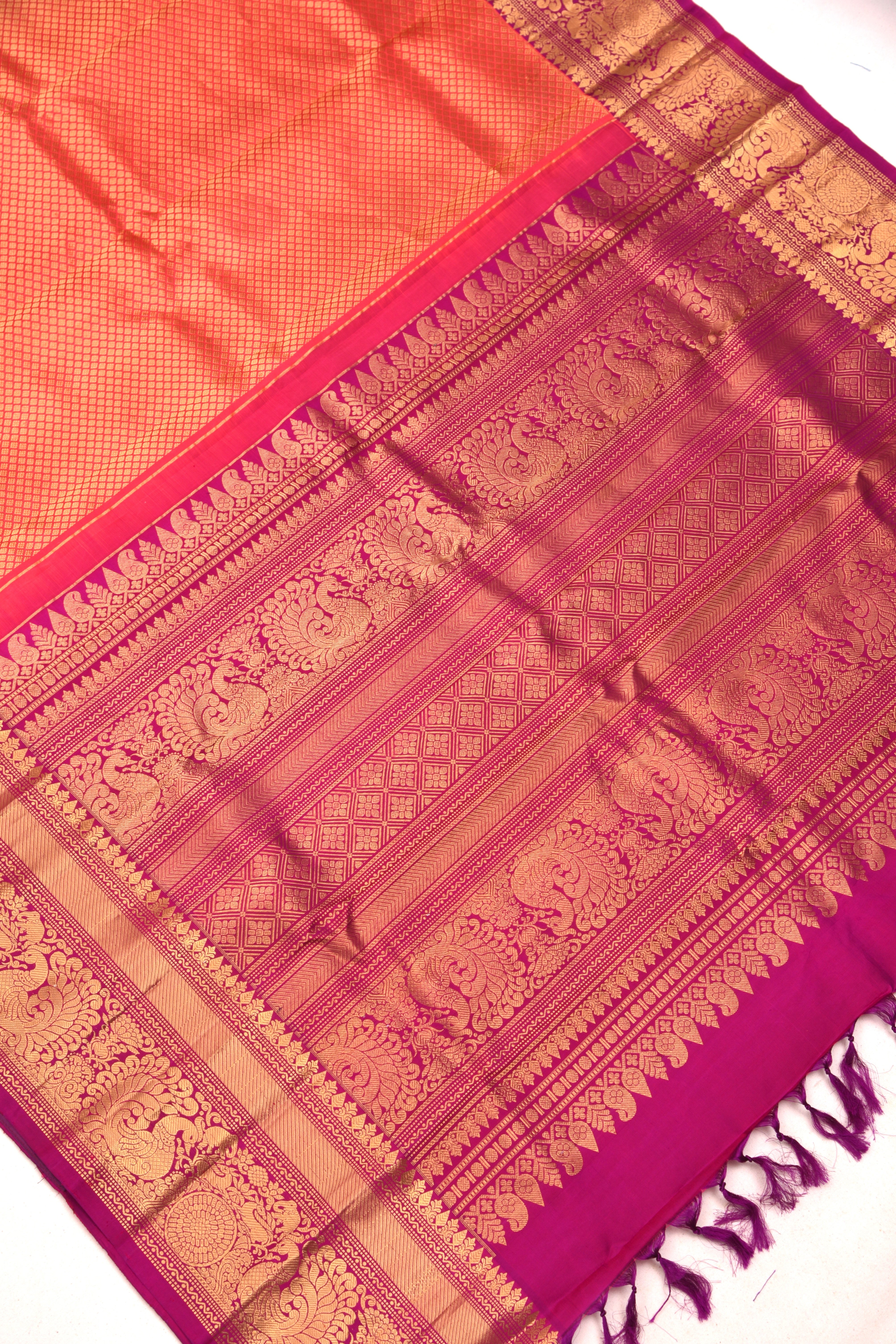 Kuttu Gadwal Pure Silk Handloom Saree