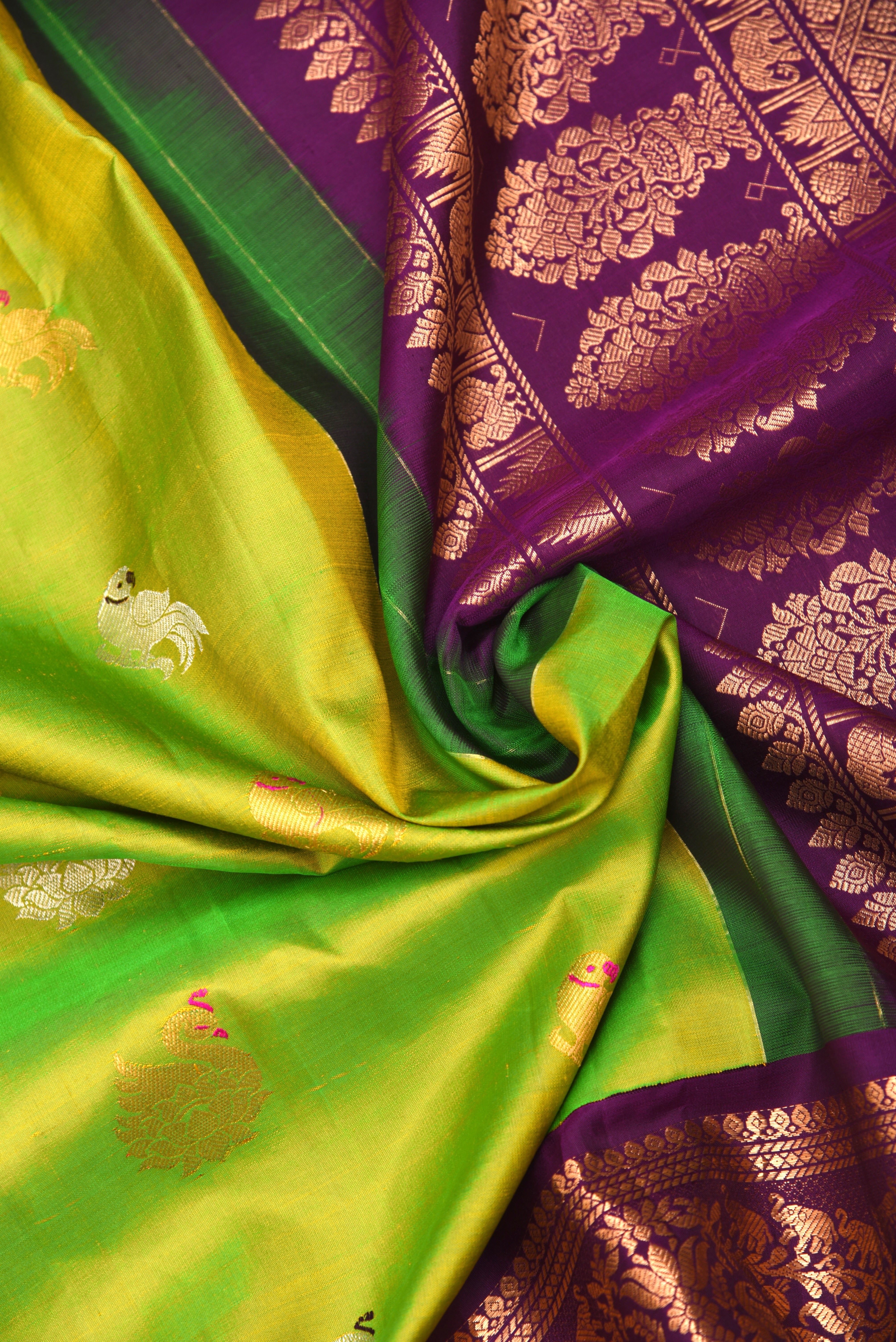 Kuttu Gadwal Pure Silk Handloom Saree