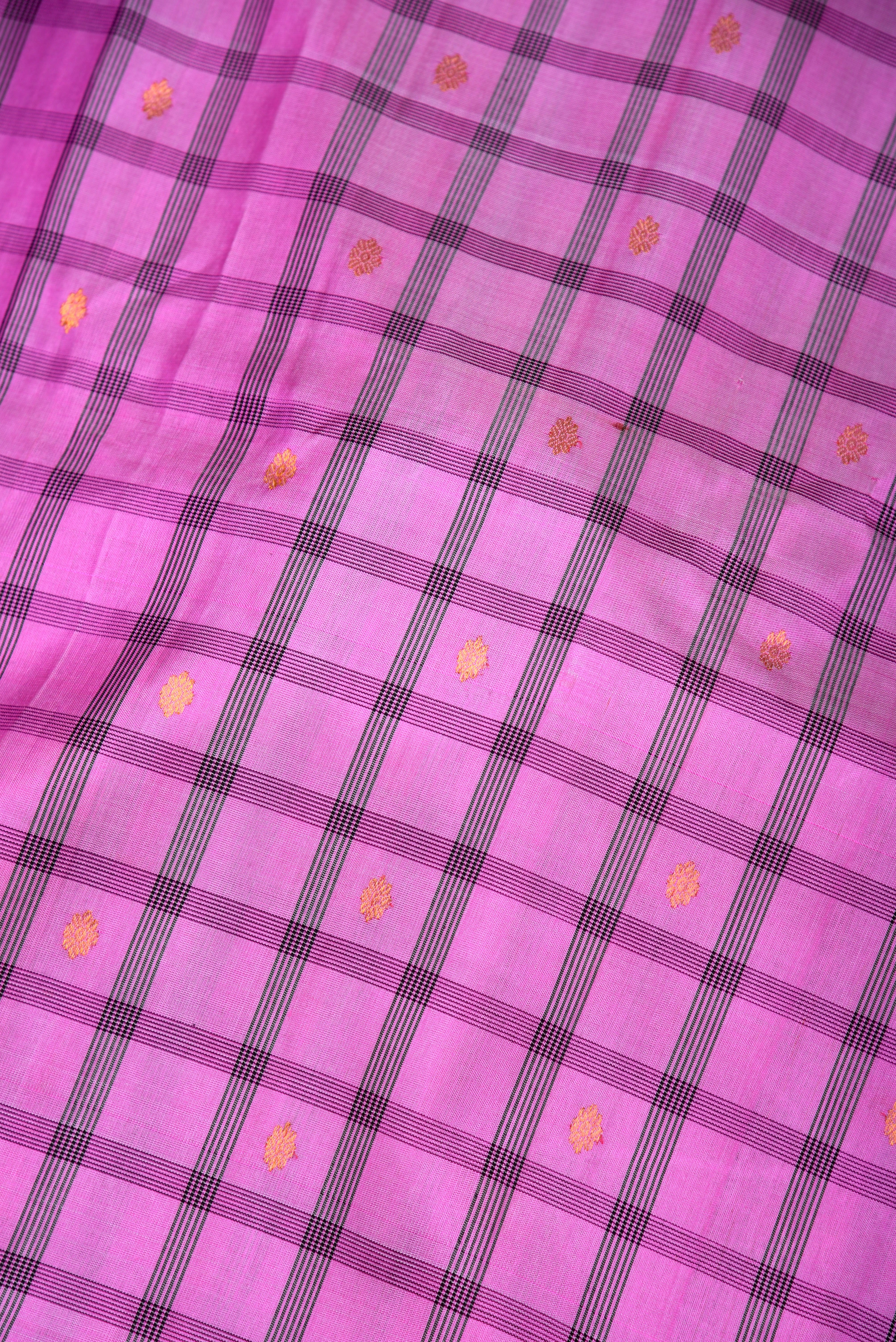 Kuttu Gadwal Pure Silk Handloom Saree