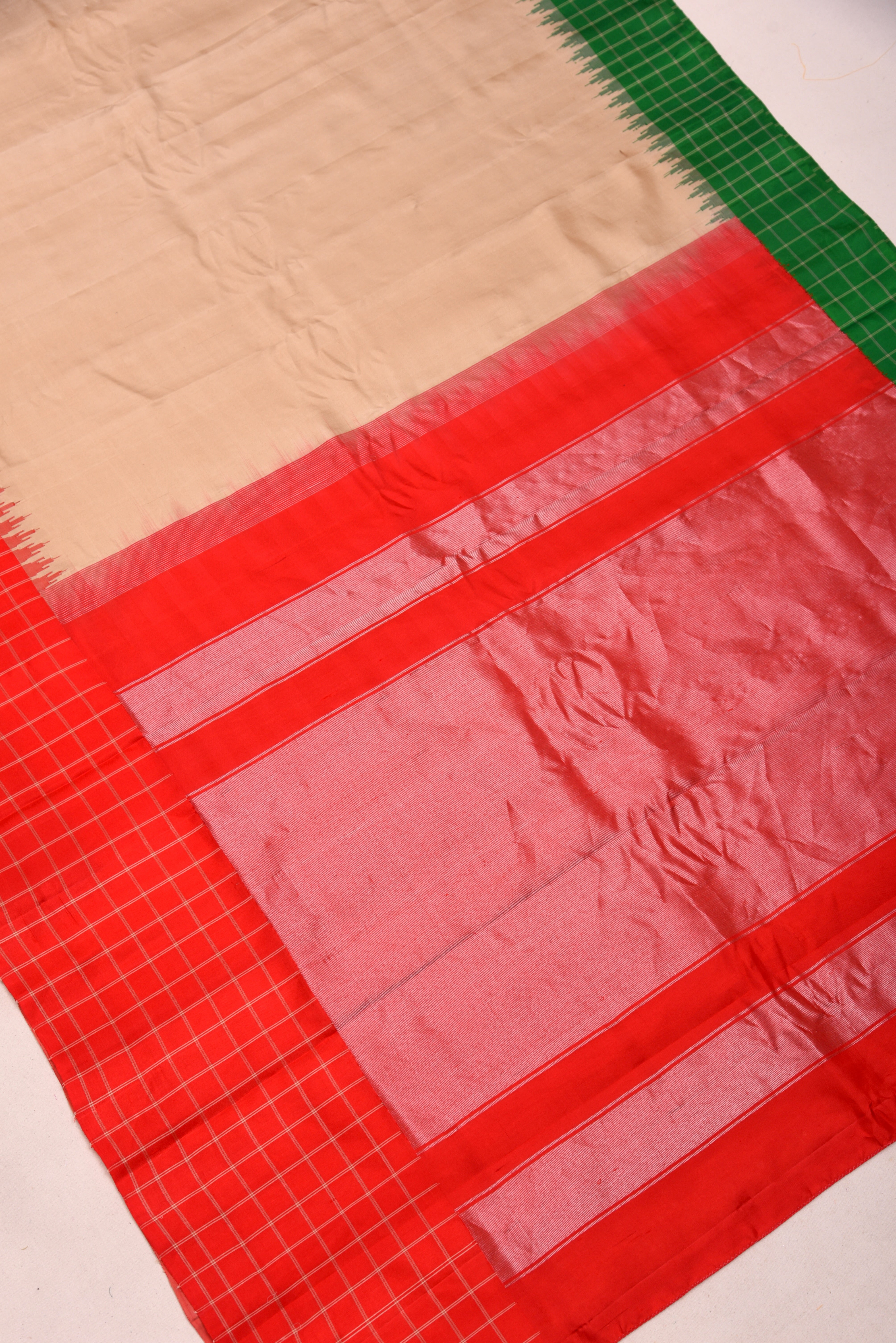 Kuttu Gadwal Pure Silk Handloom Saree