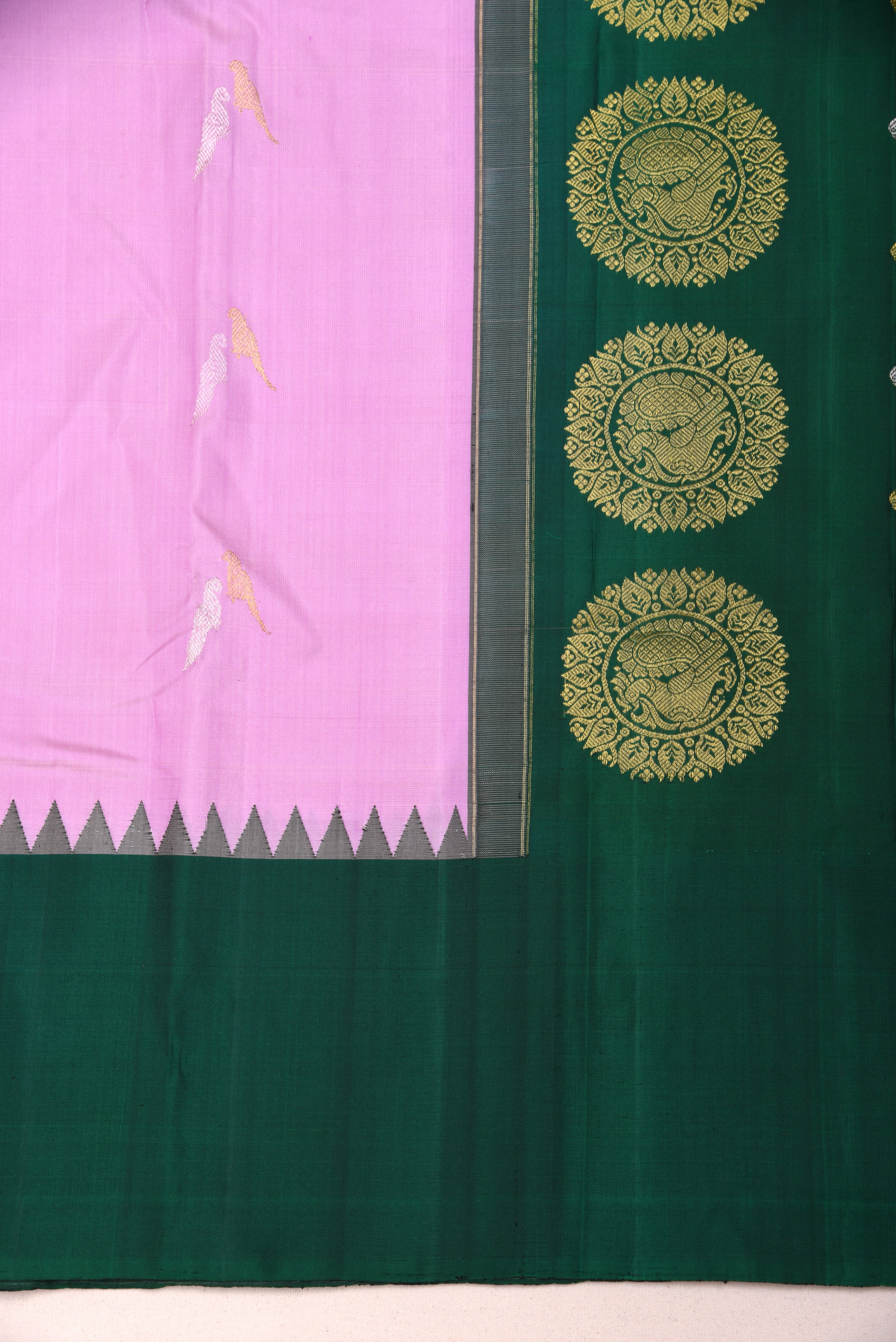 Kuttu Gadwal Pure Silk Handloom Saree