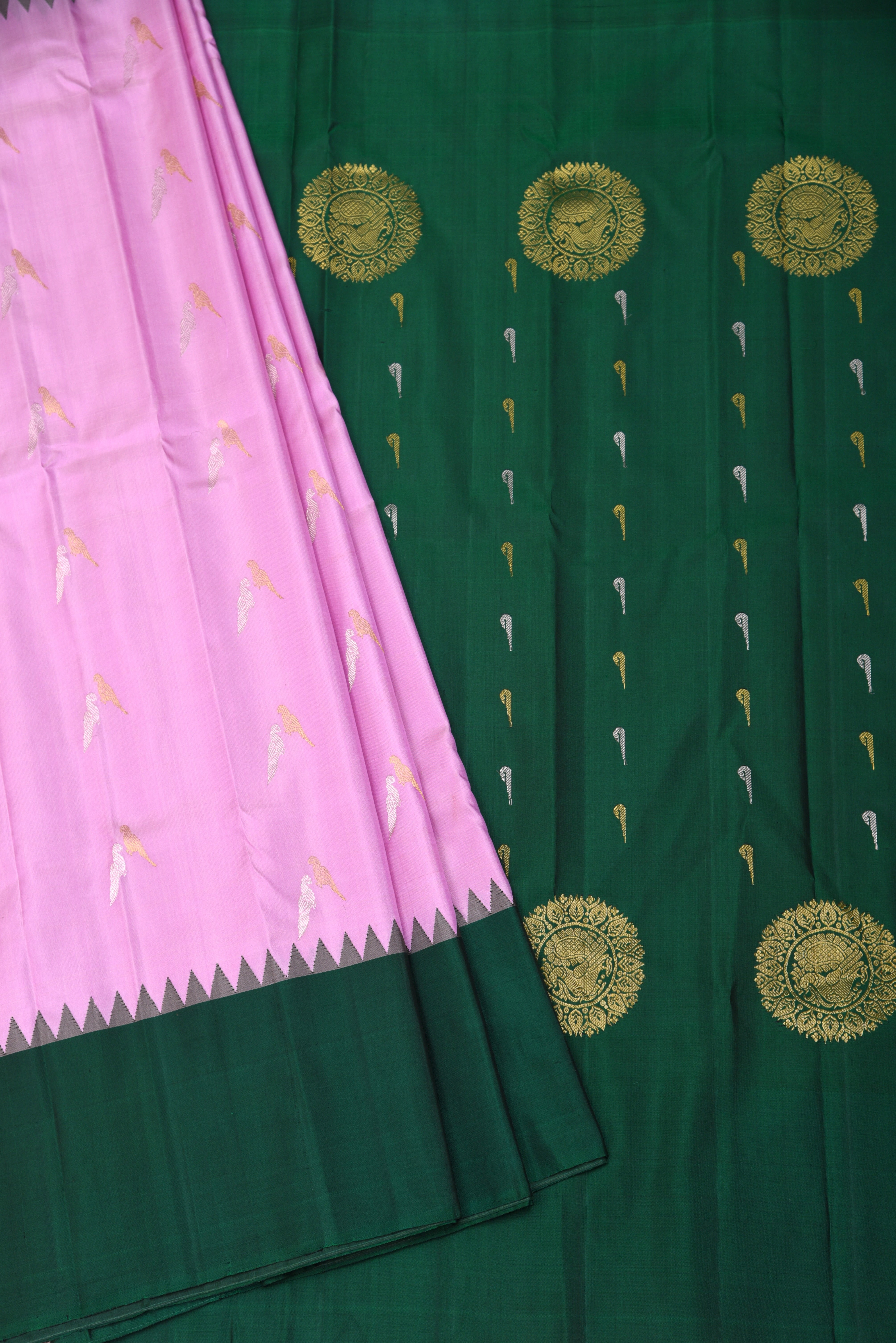 Kuttu Gadwal Pure Silk Handloom Saree