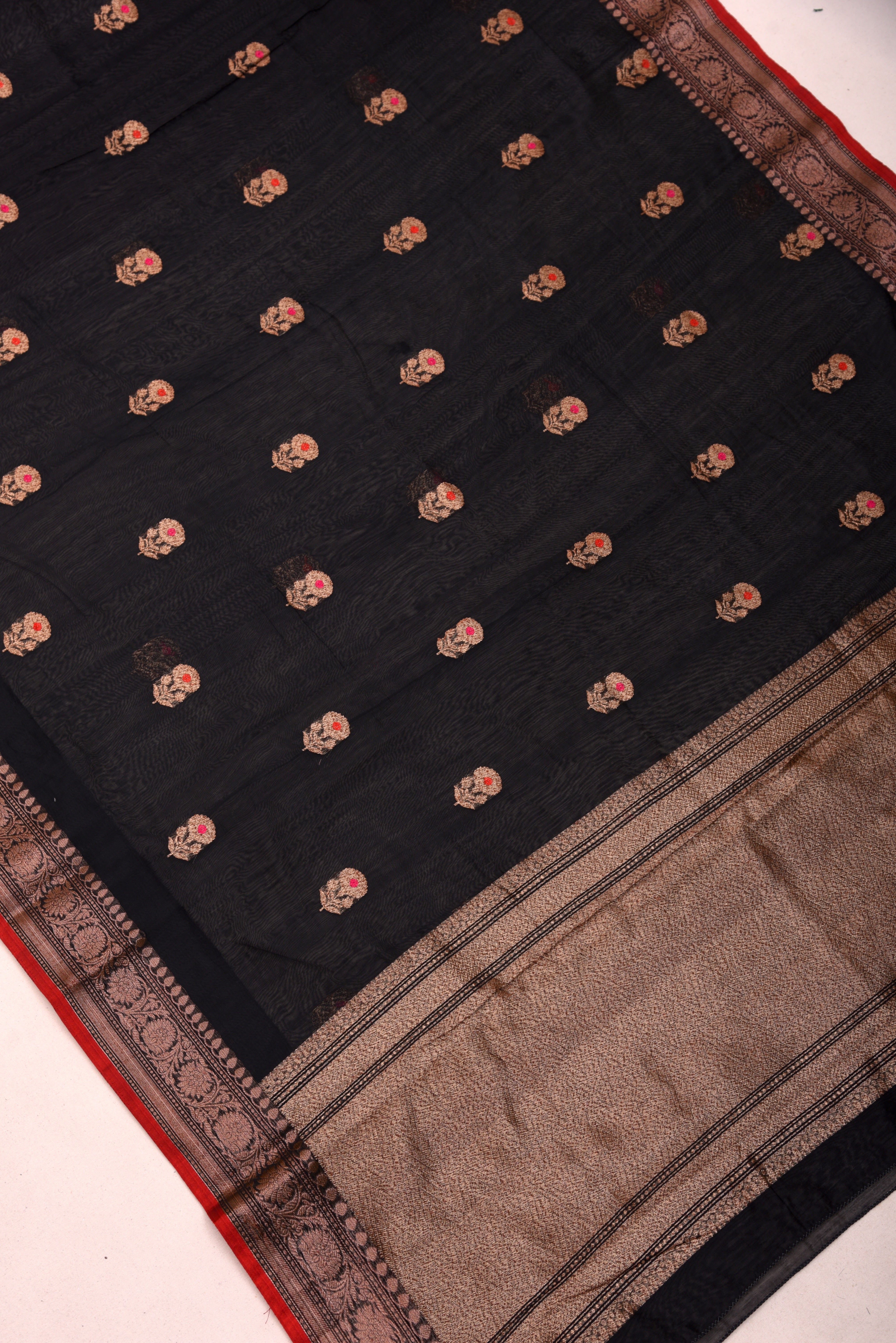Chanderi Cotton Silk Saree with weaving