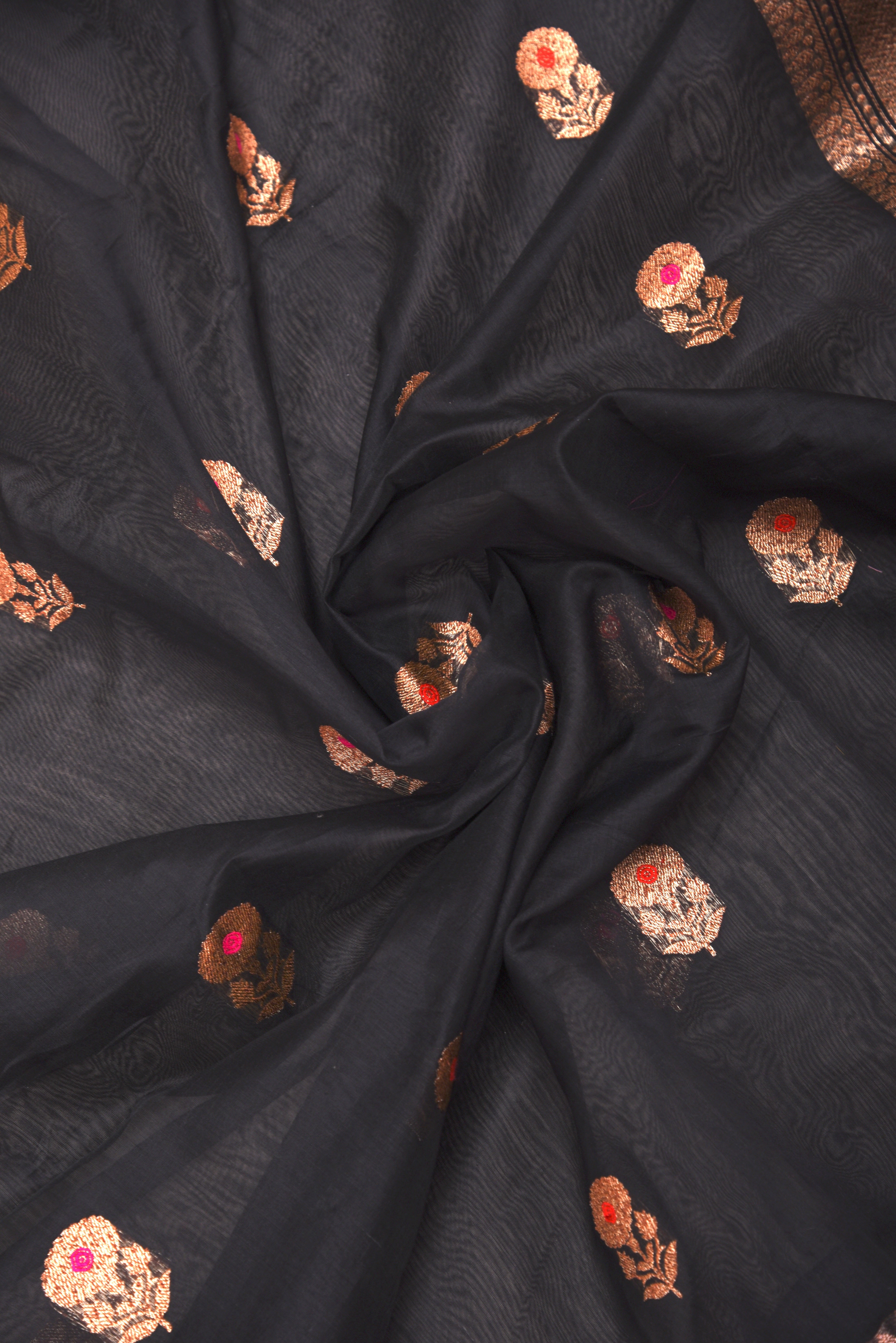 Chanderi Cotton Silk Saree with weaving