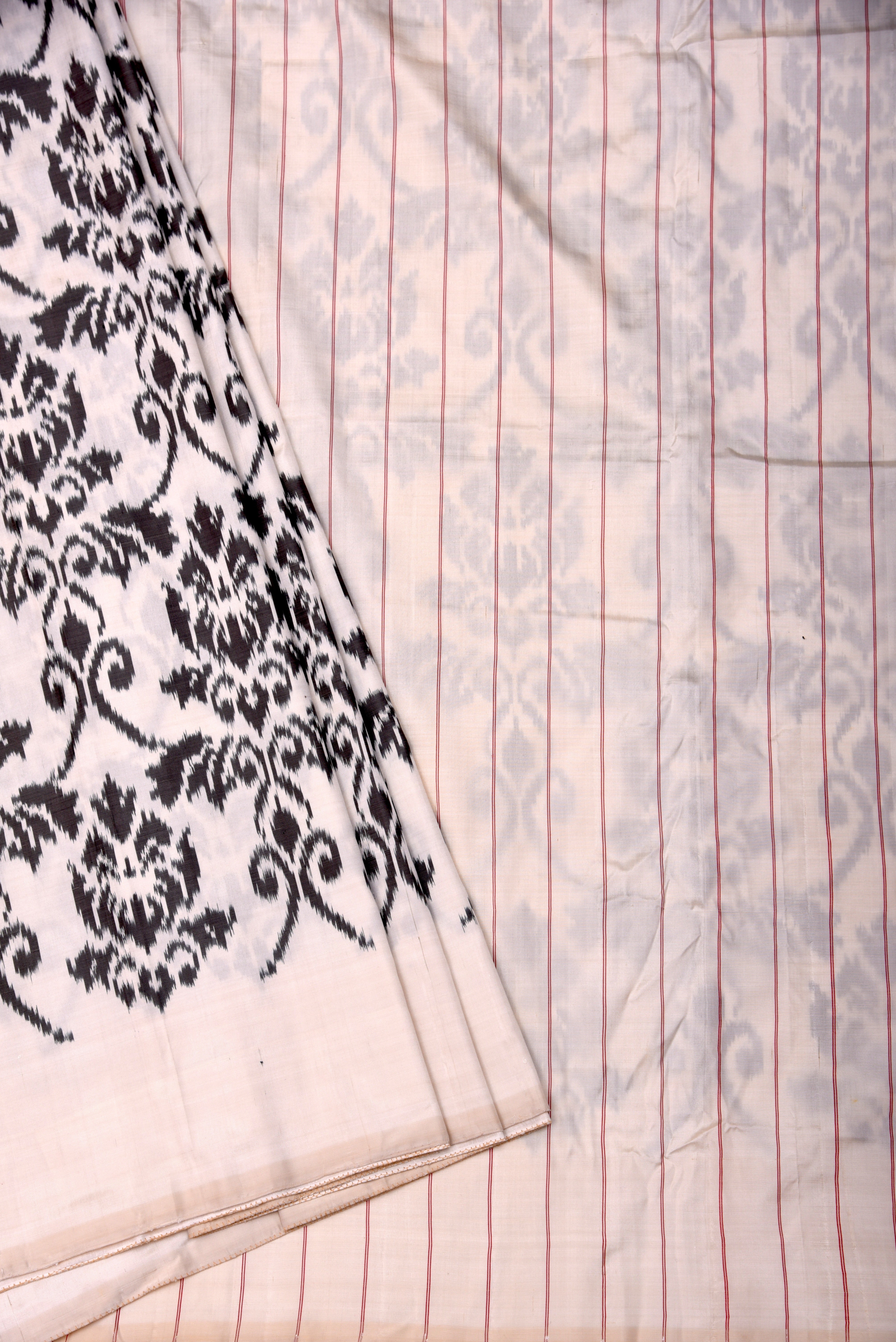 Pochumpalli Ikkat Pure Silk Handloom Saree