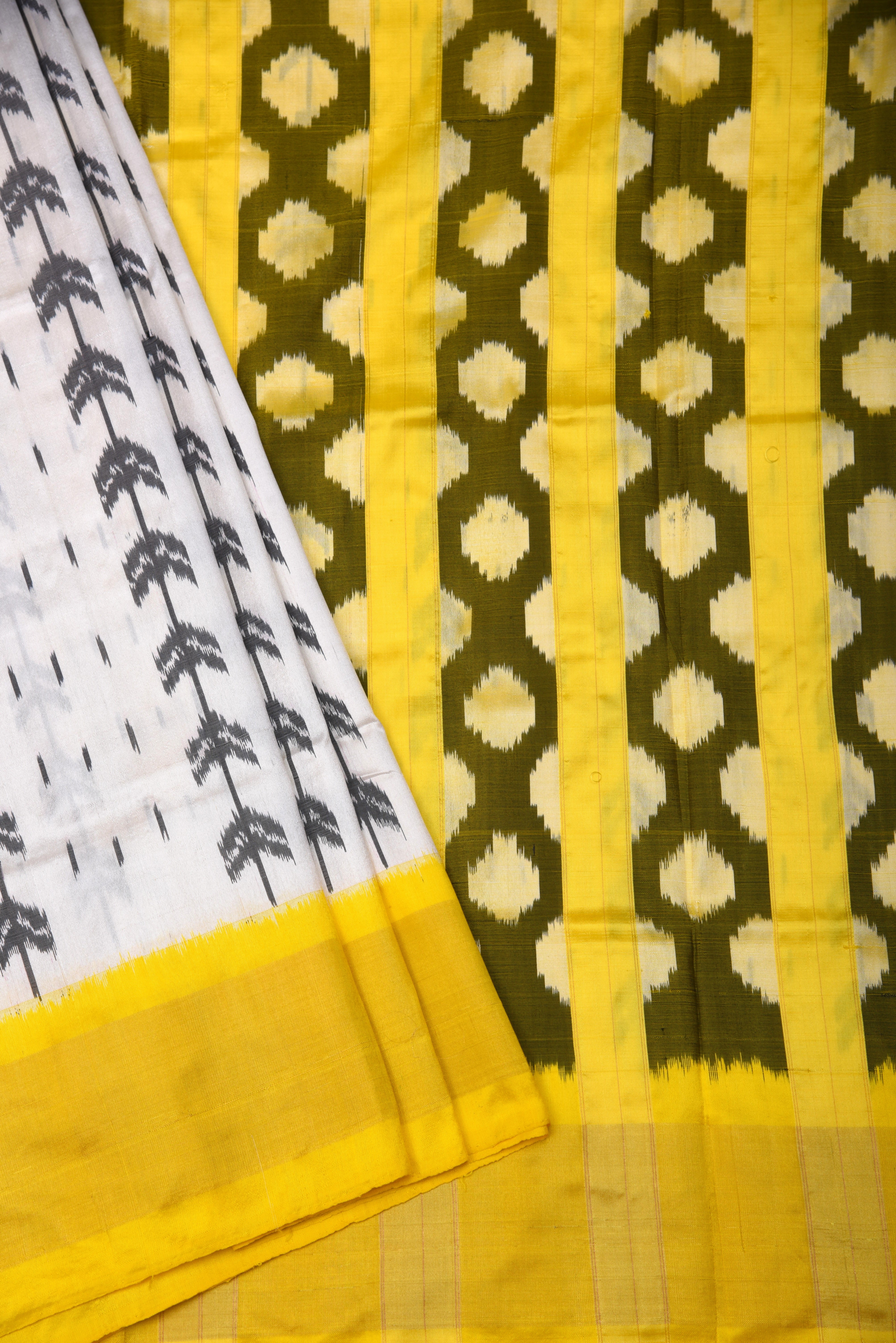 Pochumpalli Ikkat Pure Silk Handloom Saree