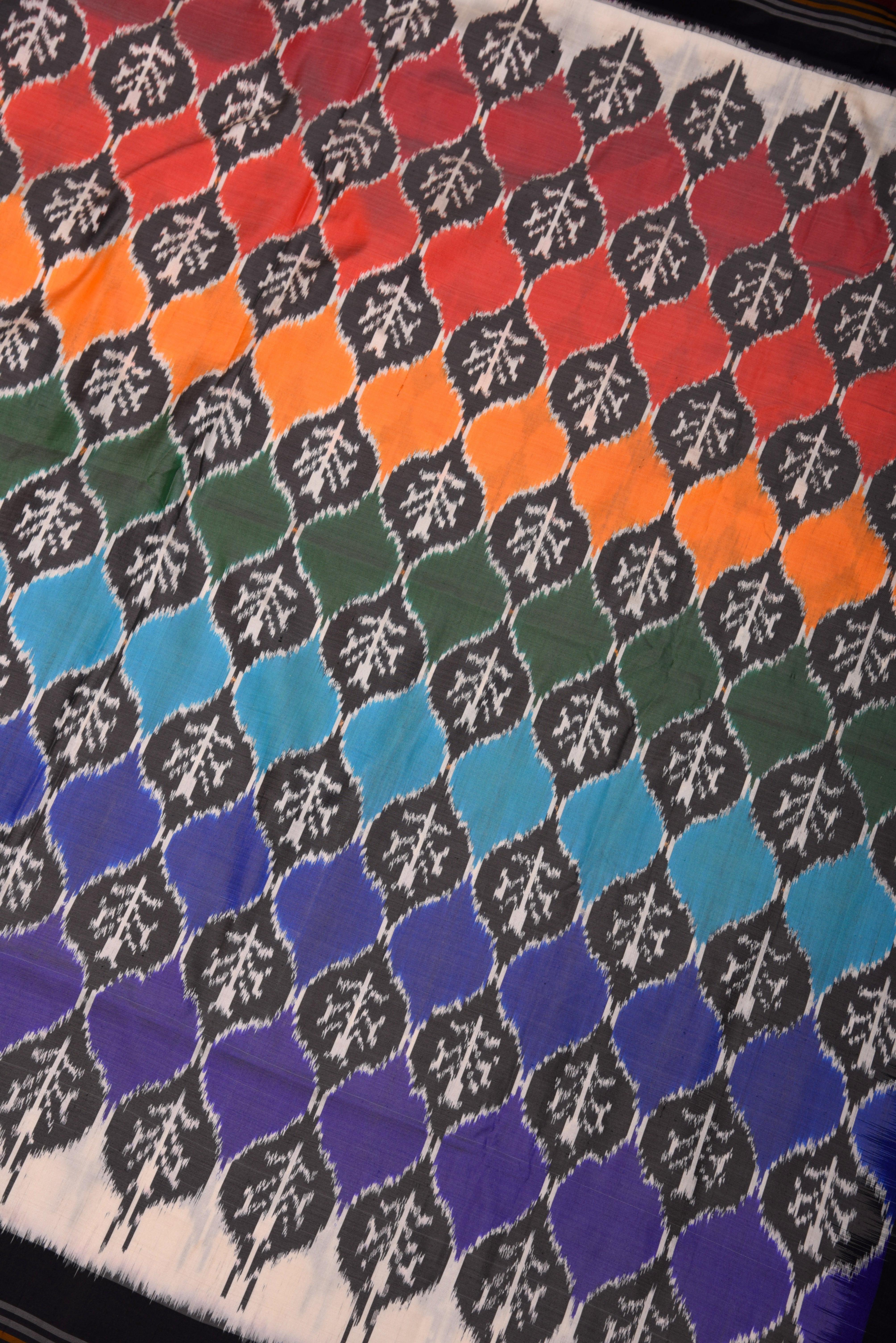 Pochumpalli Ikkat Pure Silk Handloom Saree