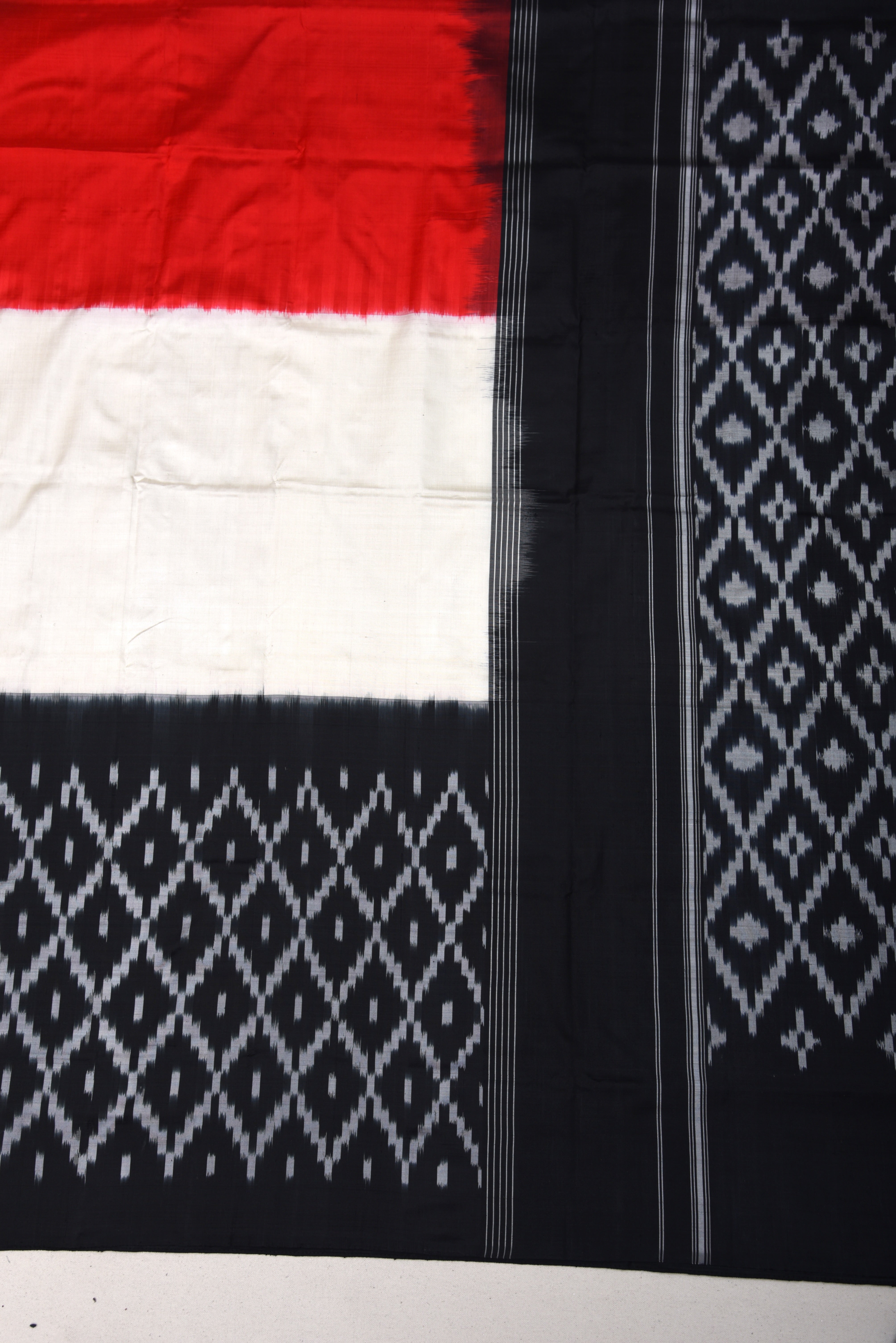 Pochumpalli Ikkat Pure Silk Handloom Saree