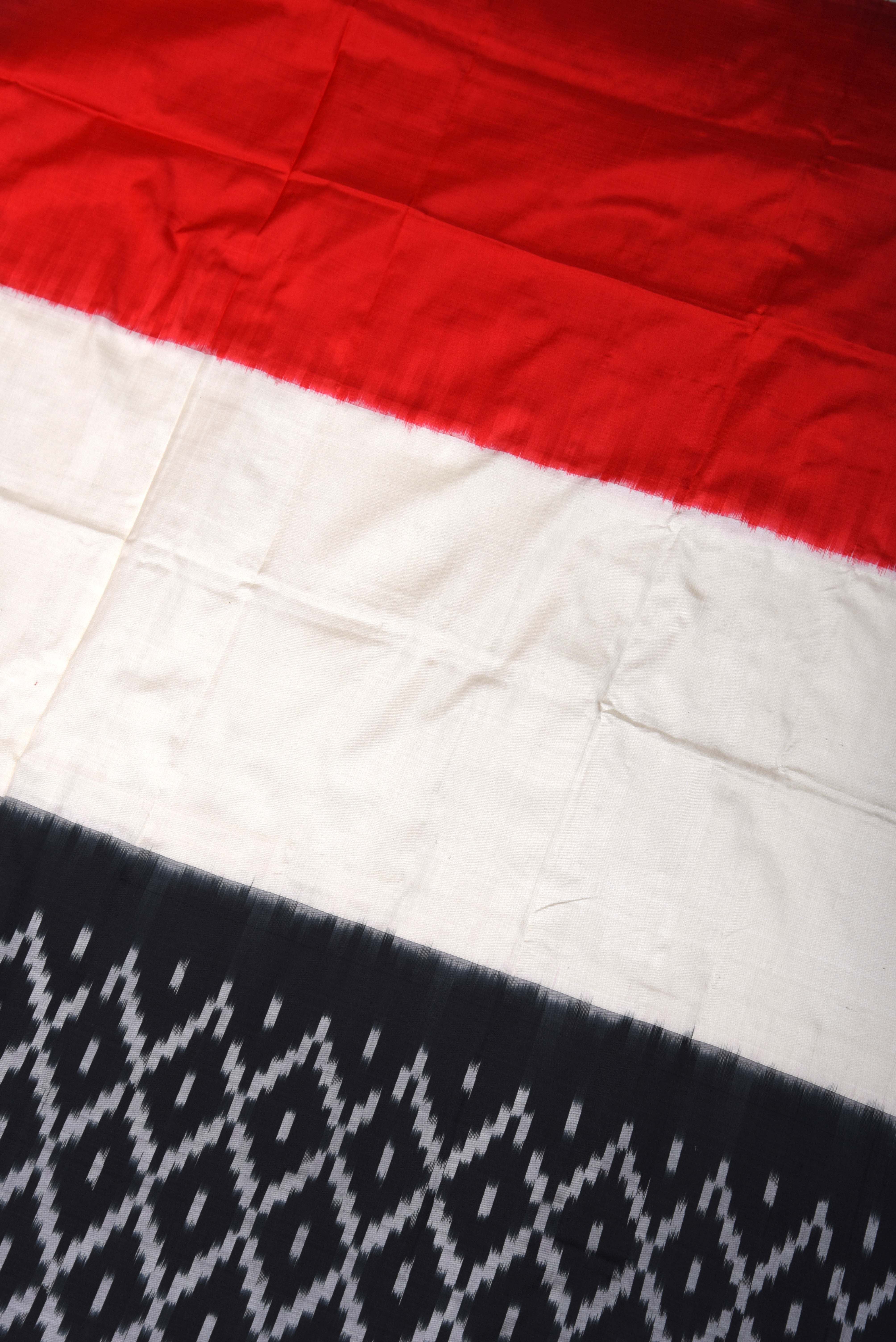 Pochumpalli Ikkat Pure Silk Handloom Saree