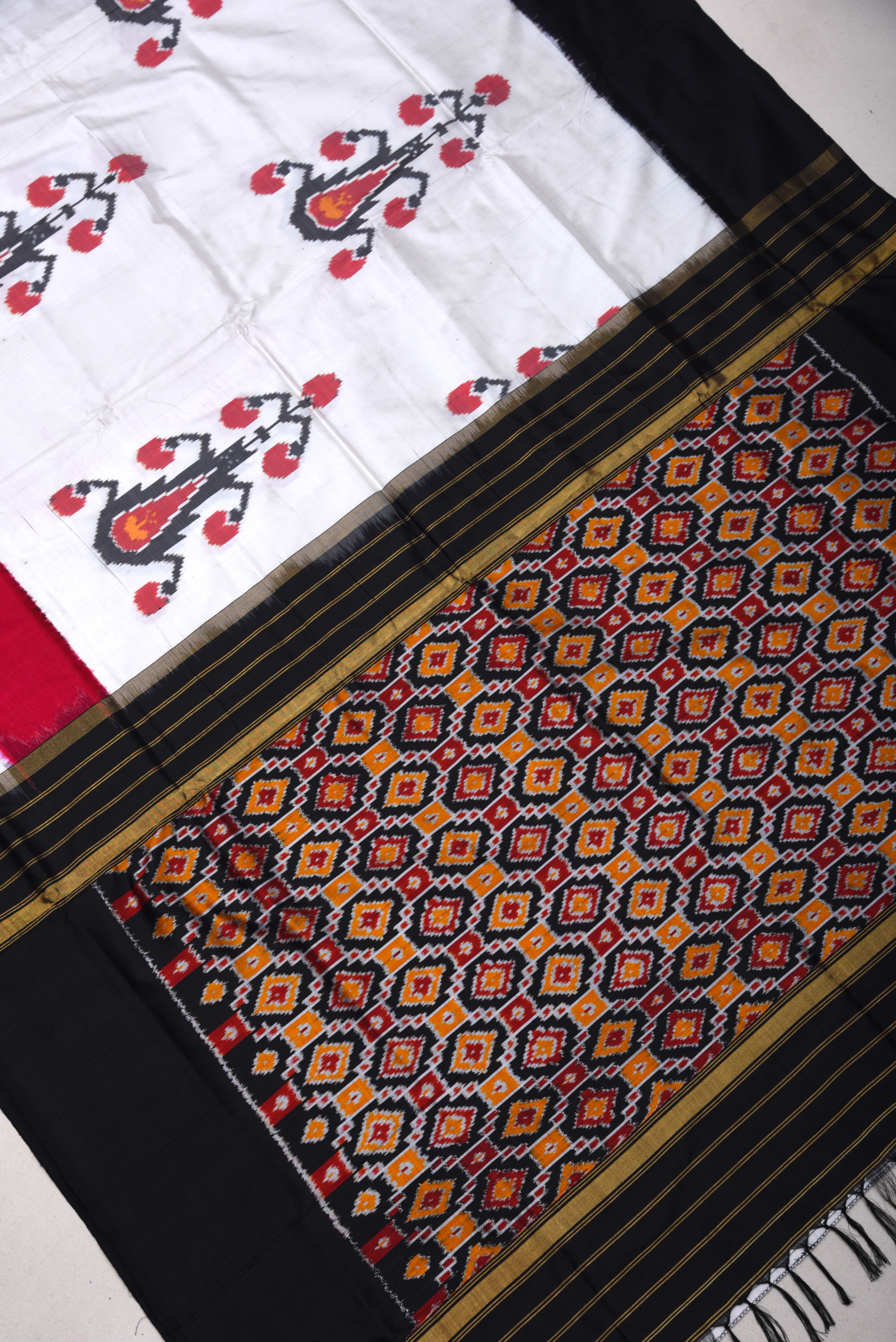 Pochumpalli Ikkat Pure Silk Handloom Saree