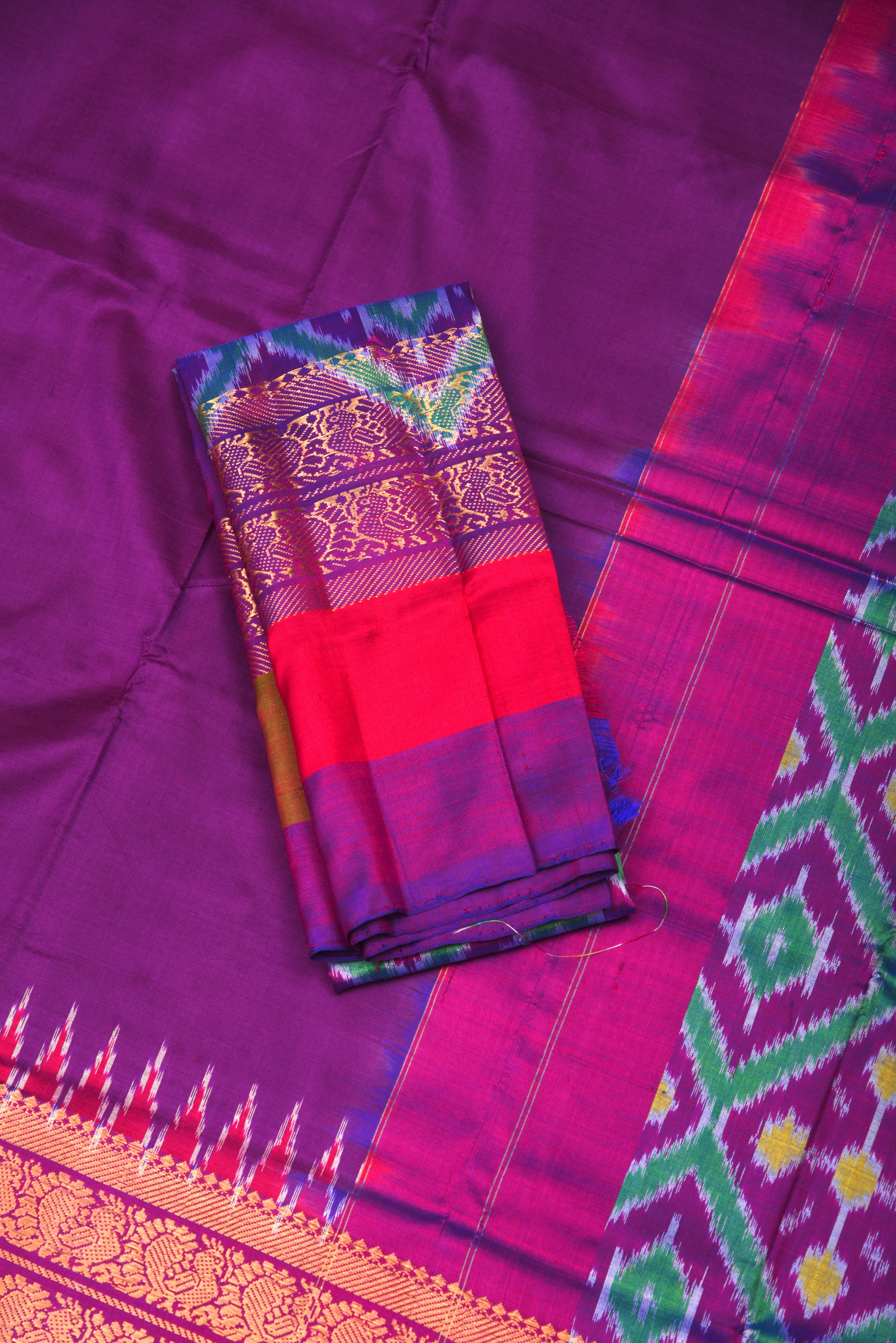Pochumpalli Ikkat Pure Silk Handloom Saree