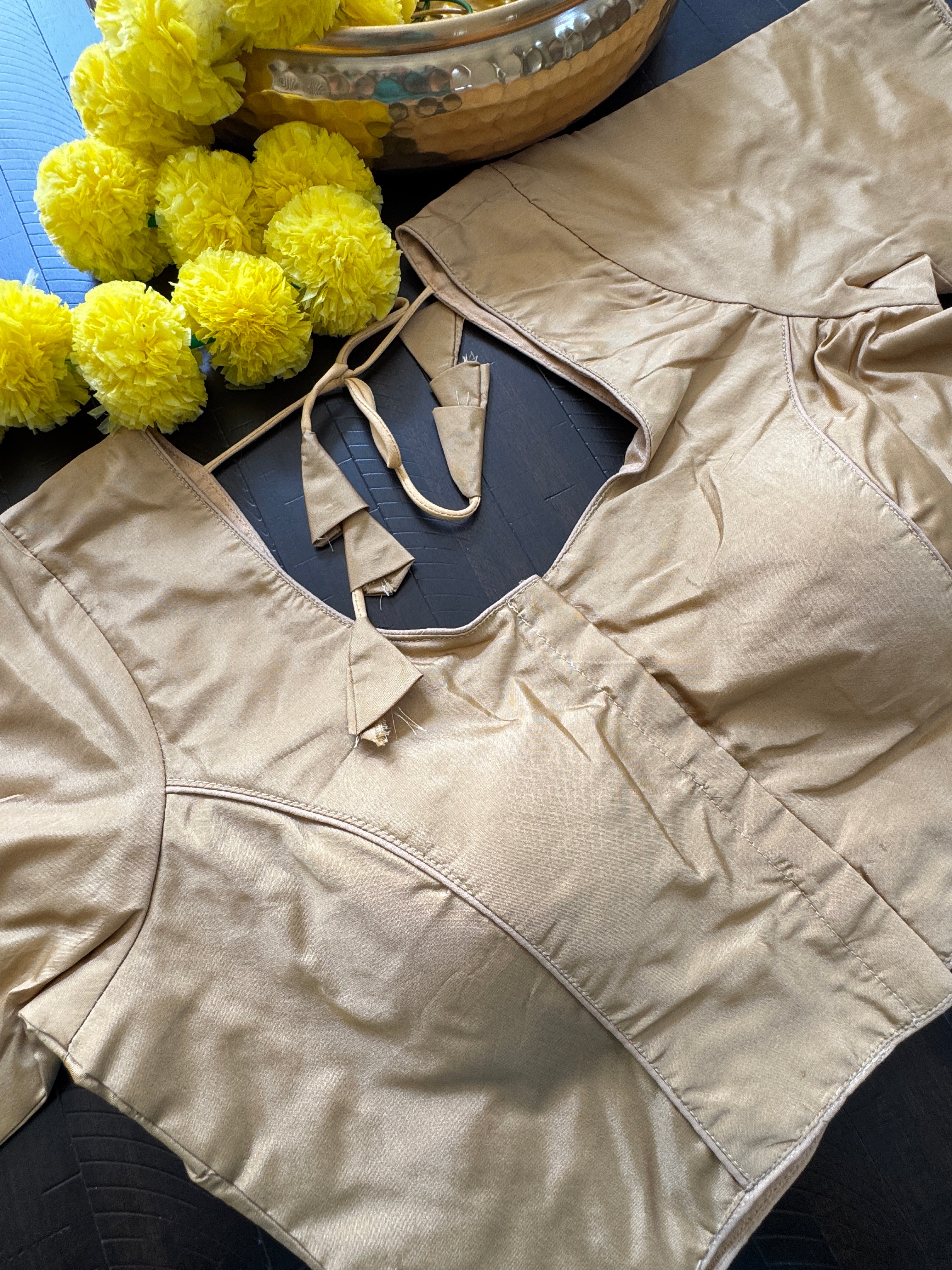 Rawsilk padded readymade blouse with sleeves and front hooks - chico