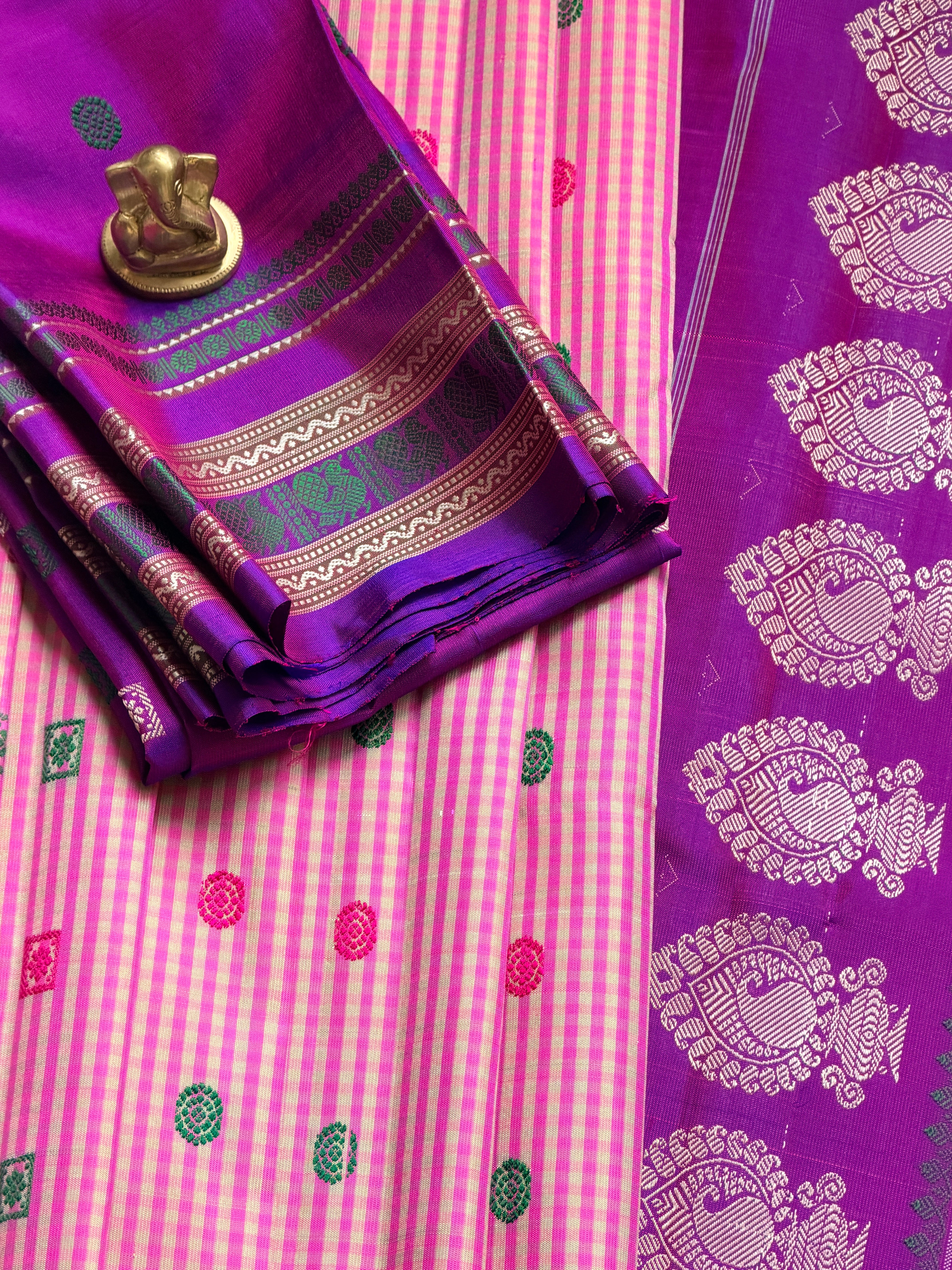 Kuttu Gadwal Pure Silk Handloom Saree