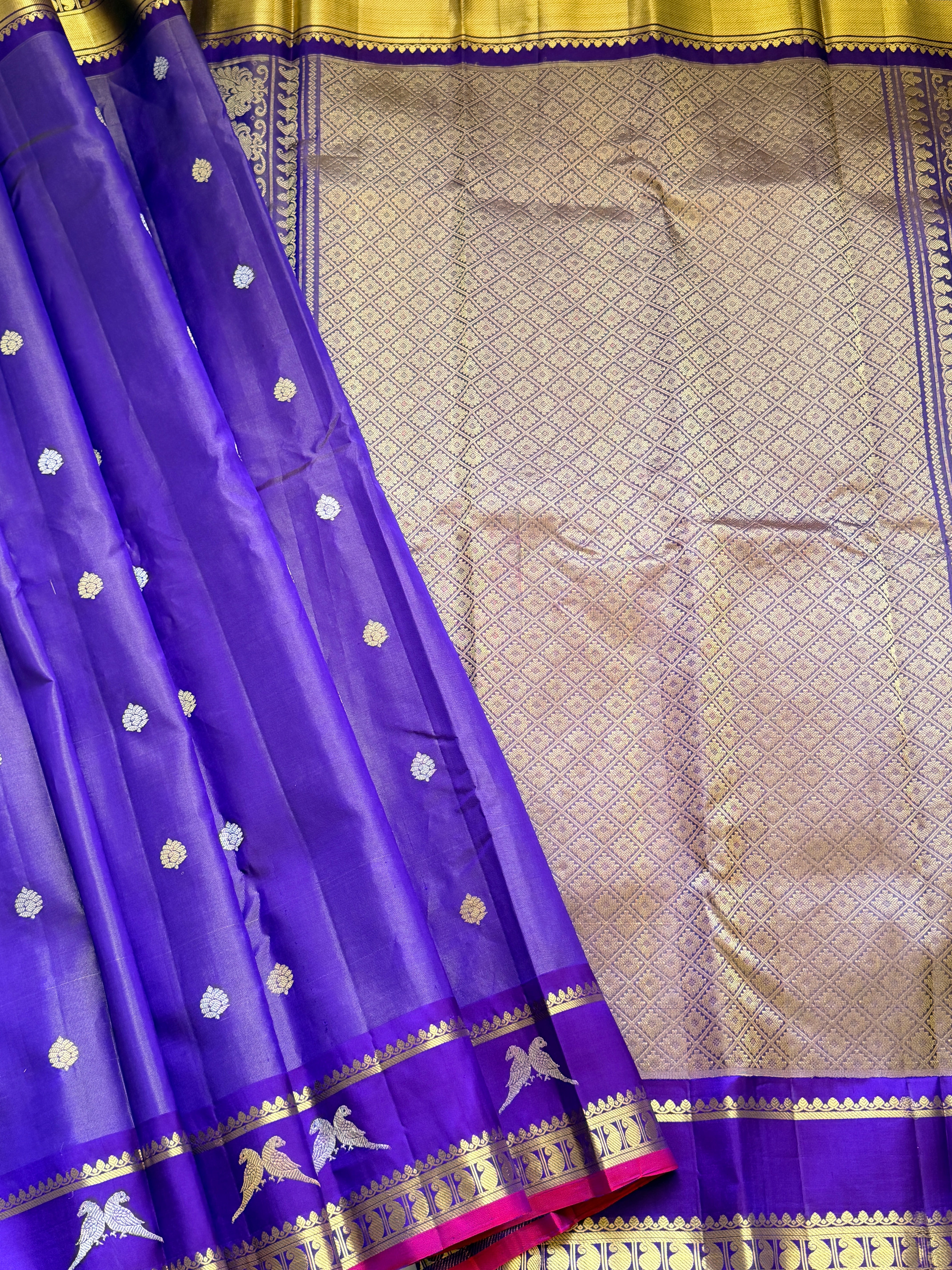 Kuttu Gadwal Pure Silk Handloom Saree
