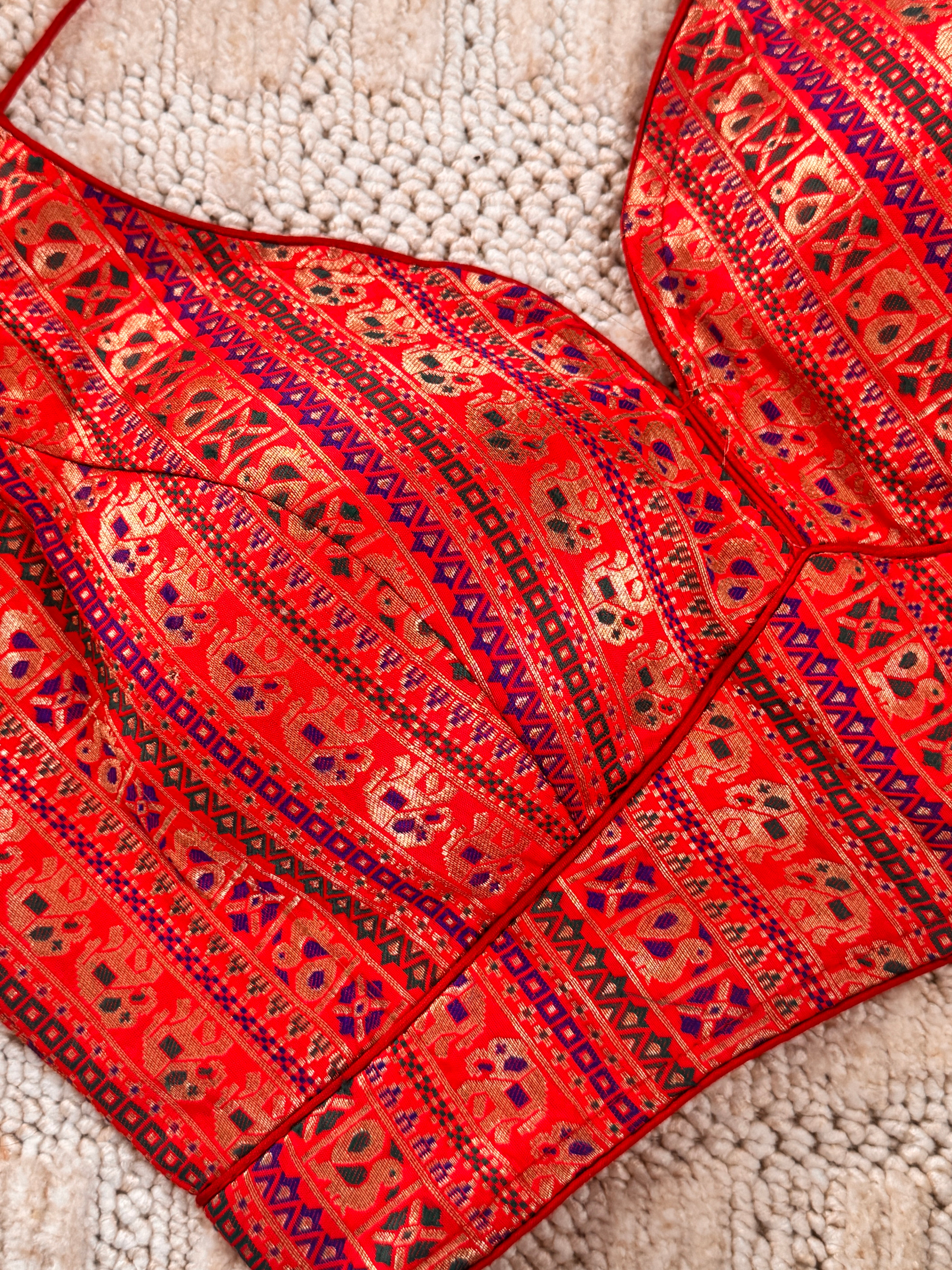 Raw Silk Banarasi Readymade Sleeveless padded blouse