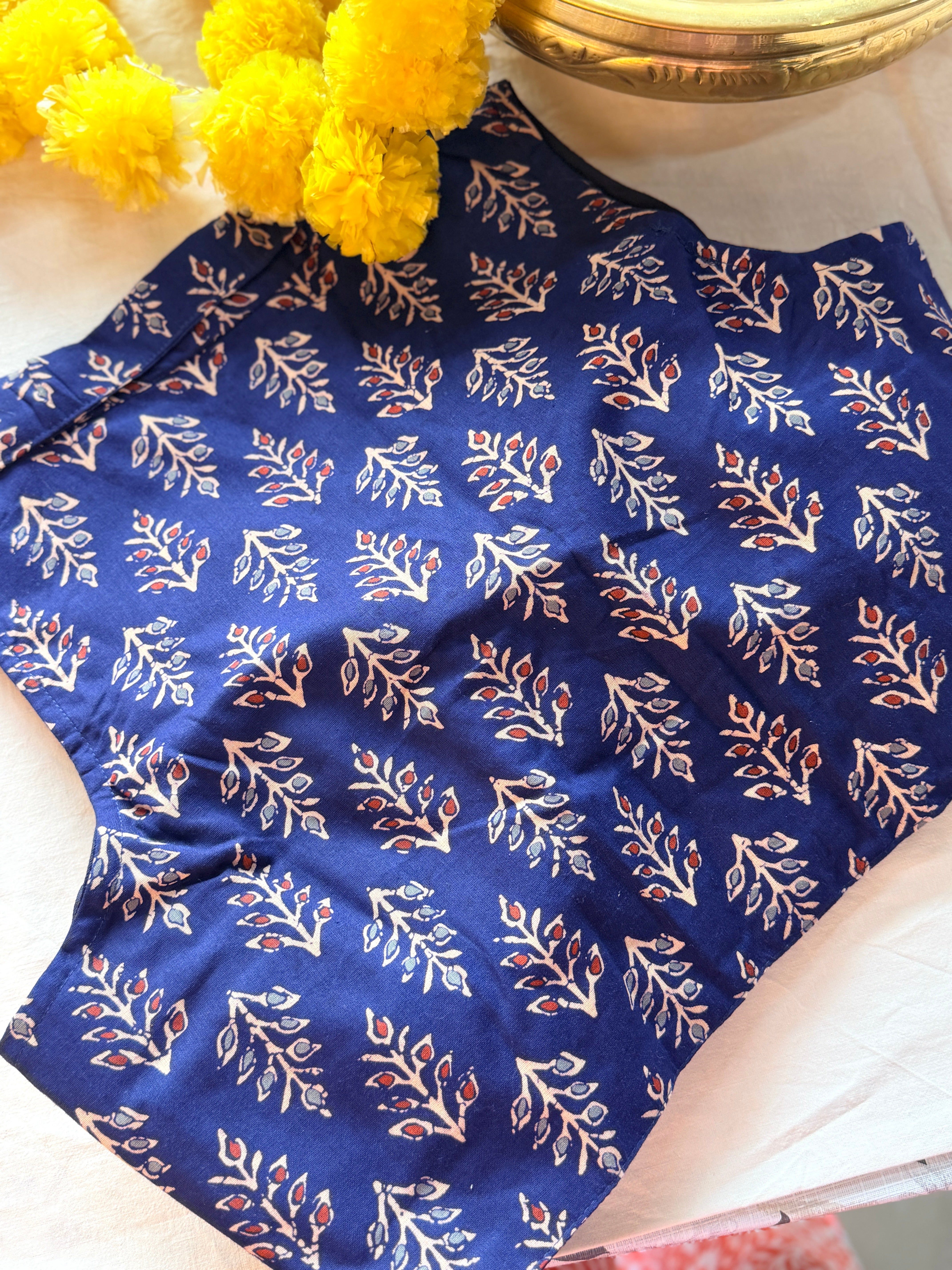 Ajrak Padded Blouse without Sleeves