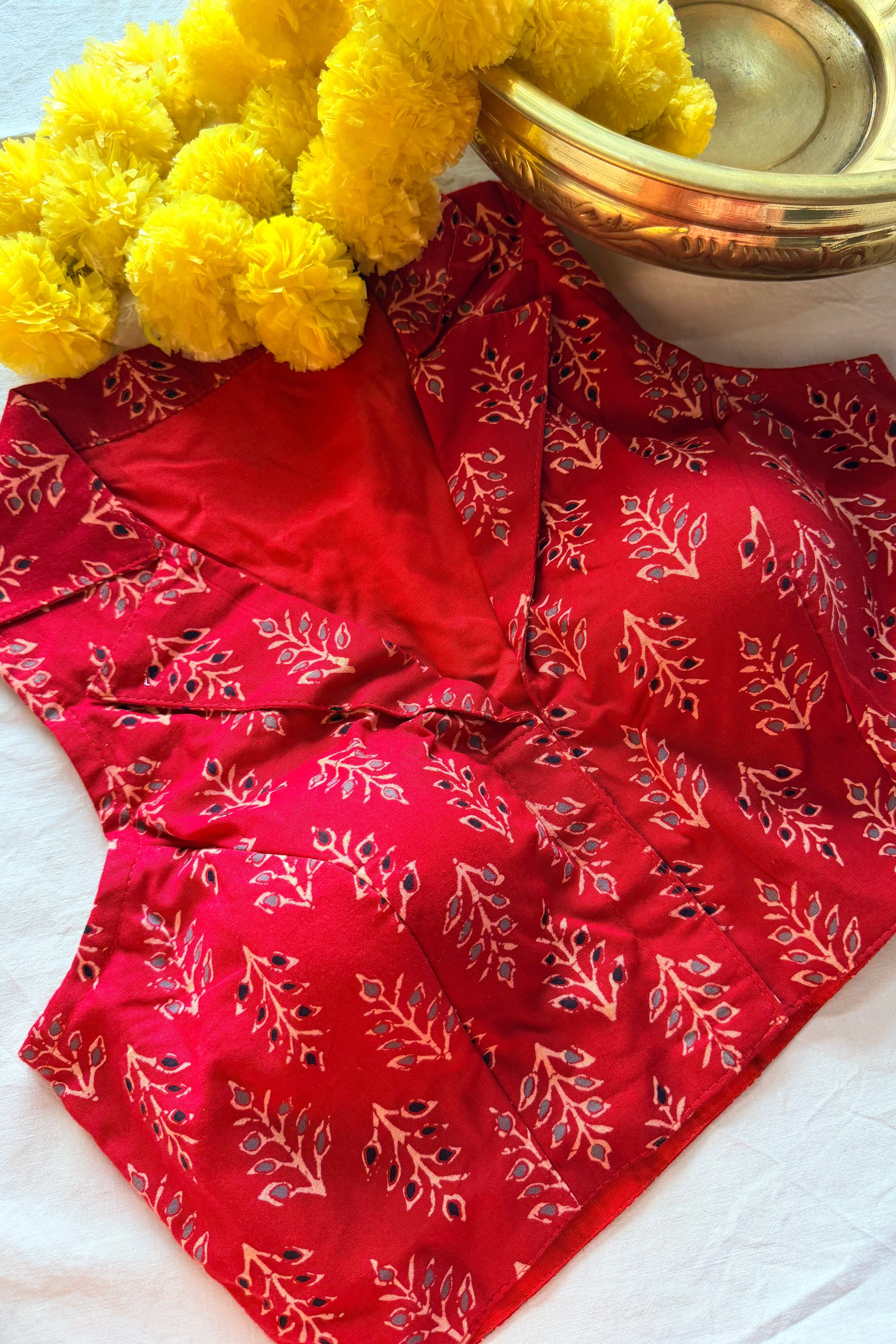 Ajrak Padded Blouse without Sleeves