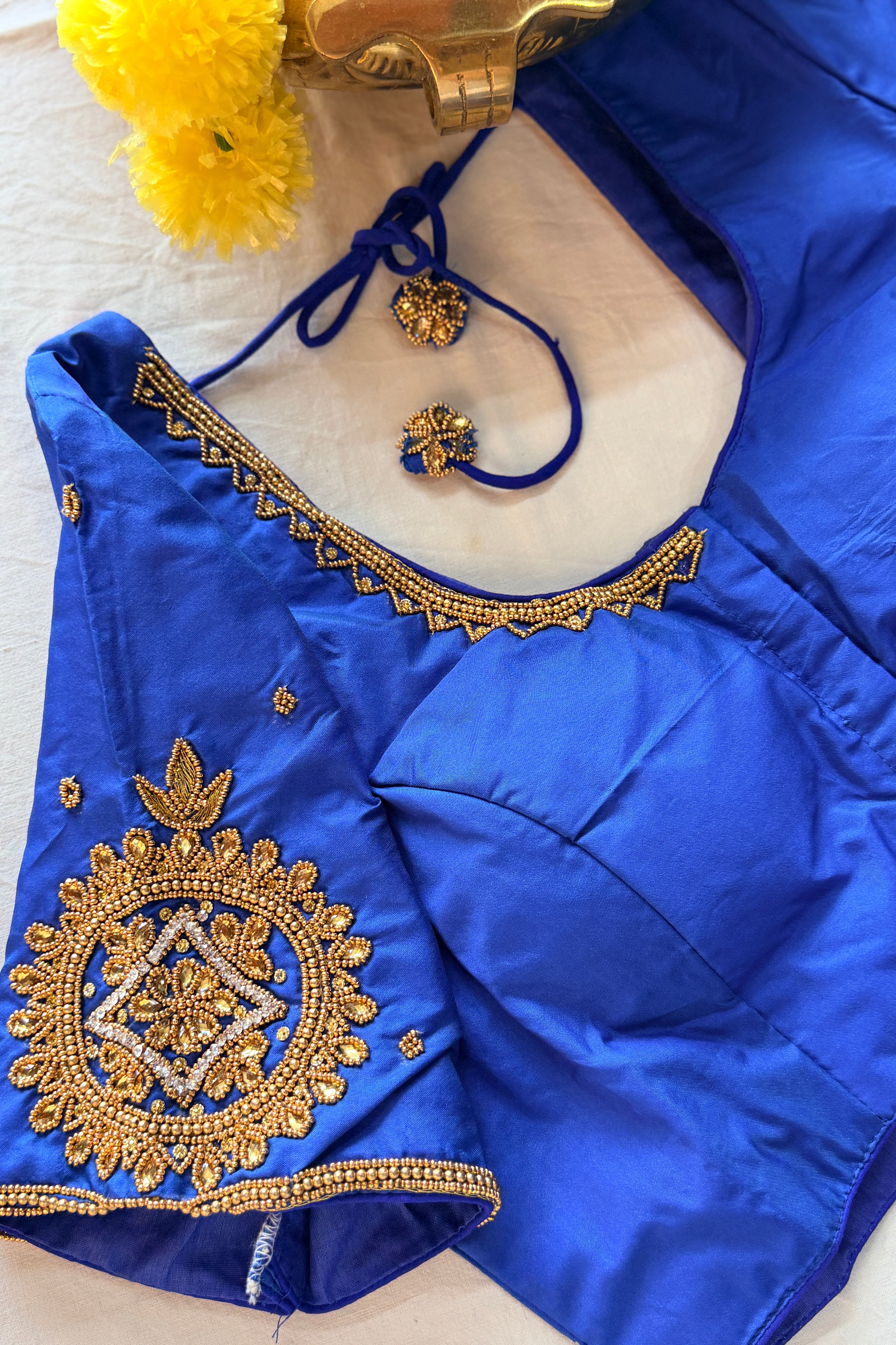 Maggam Work Readymade Padded Blouse front hooks with sleeves