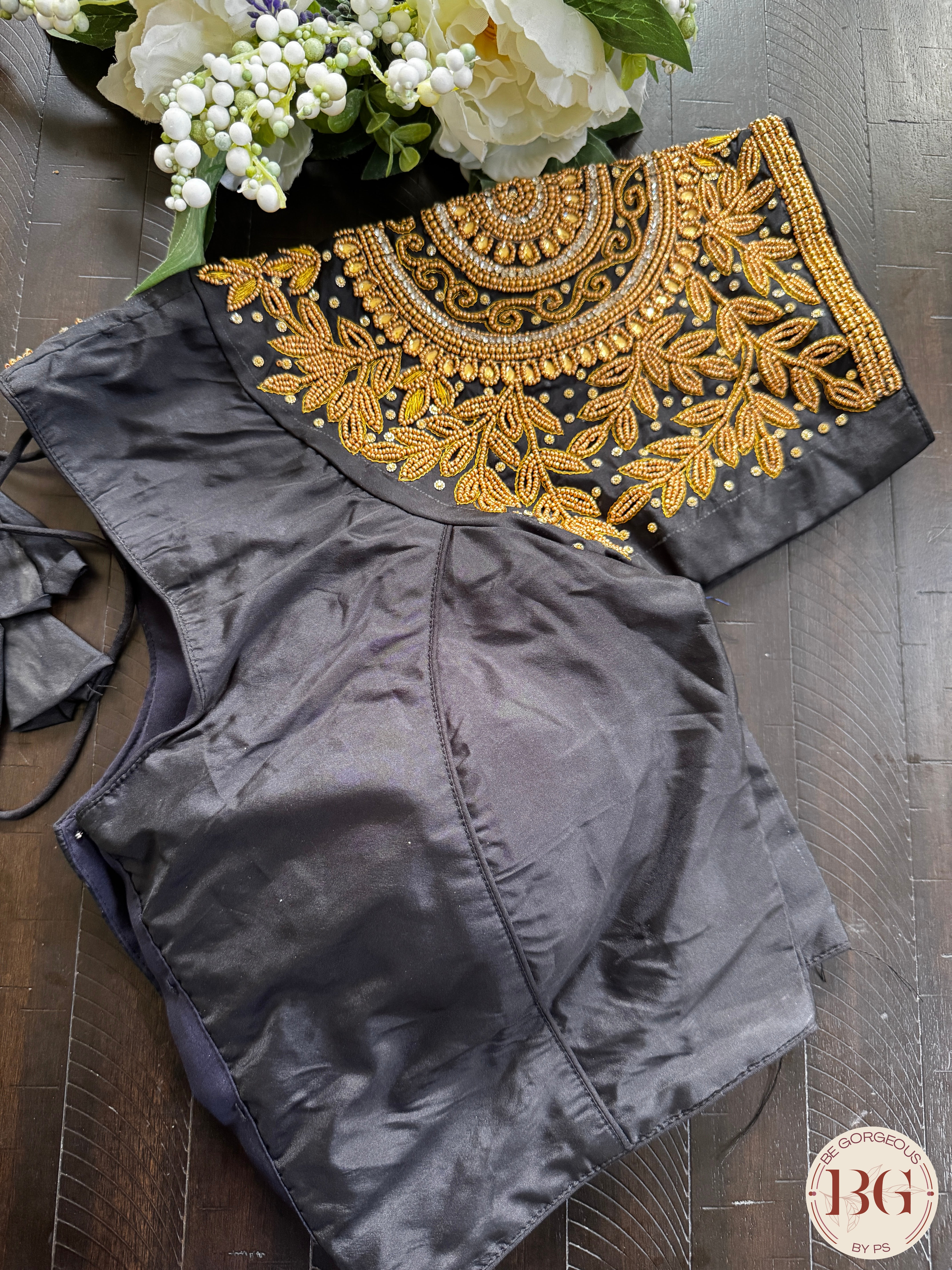 Maggam Work Readymade Padded Blouse front hooks with sleeves - black