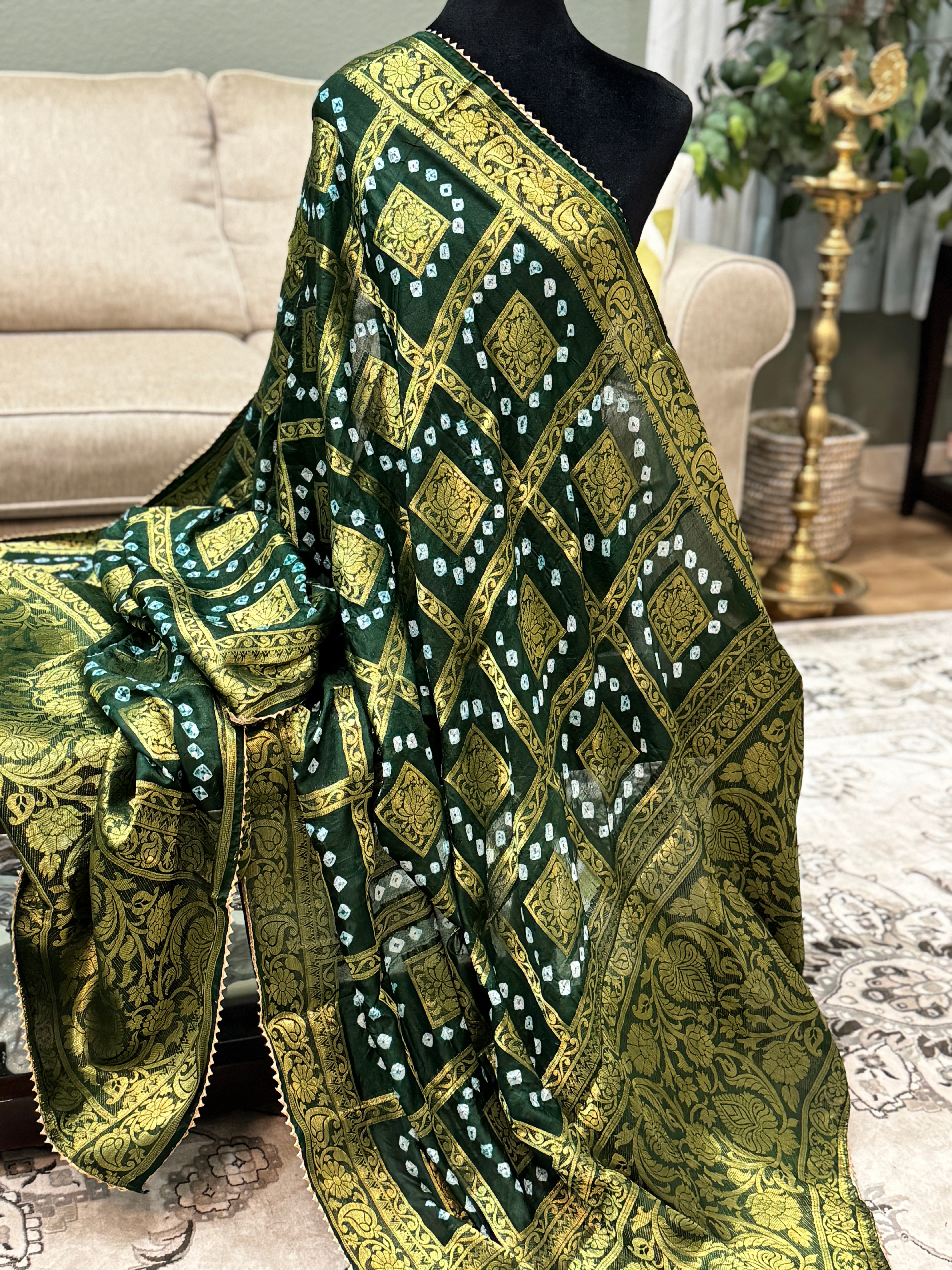 Silk Gharchola dupatta - green