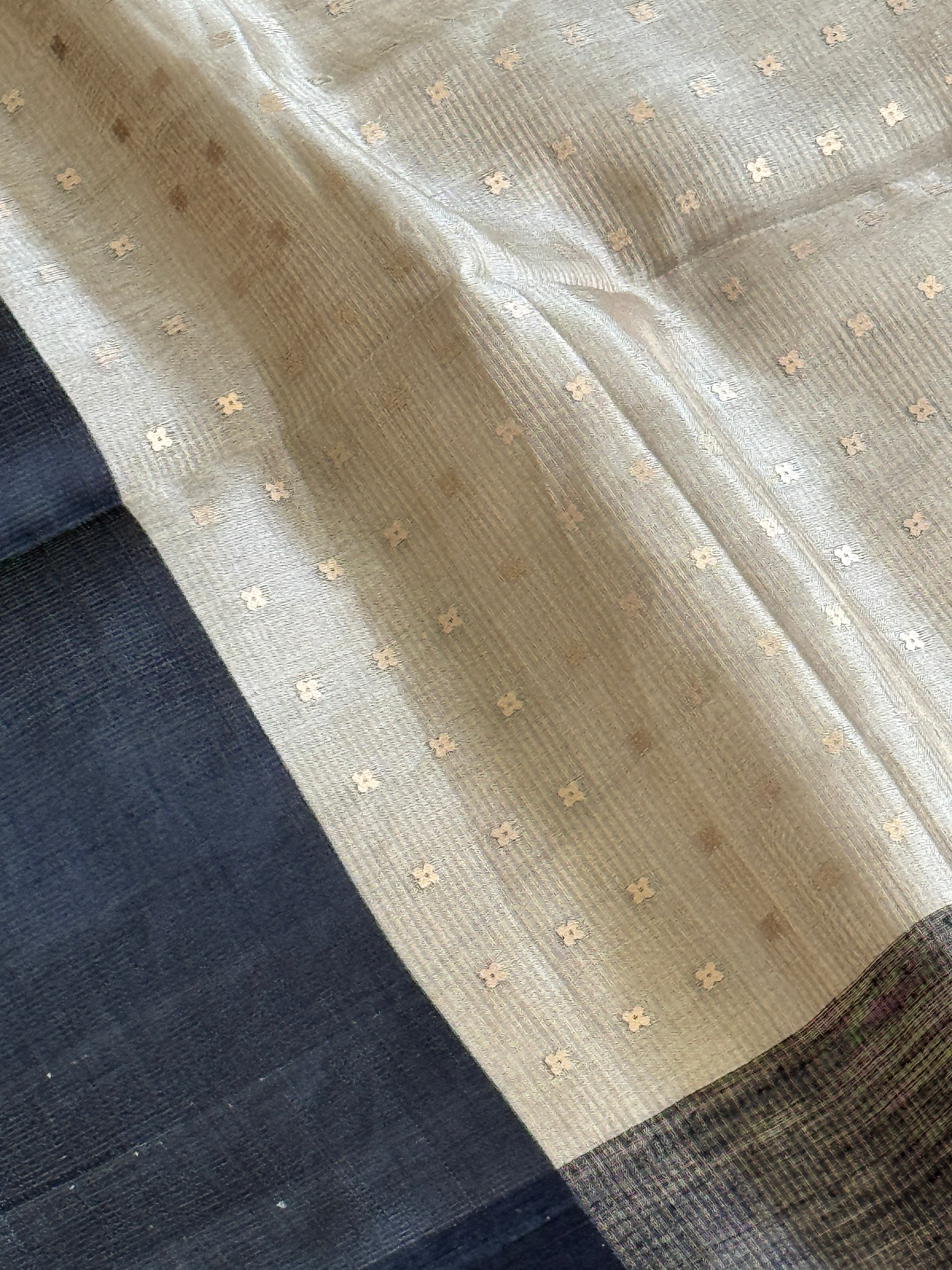 Silk Handloom Saree with weaving