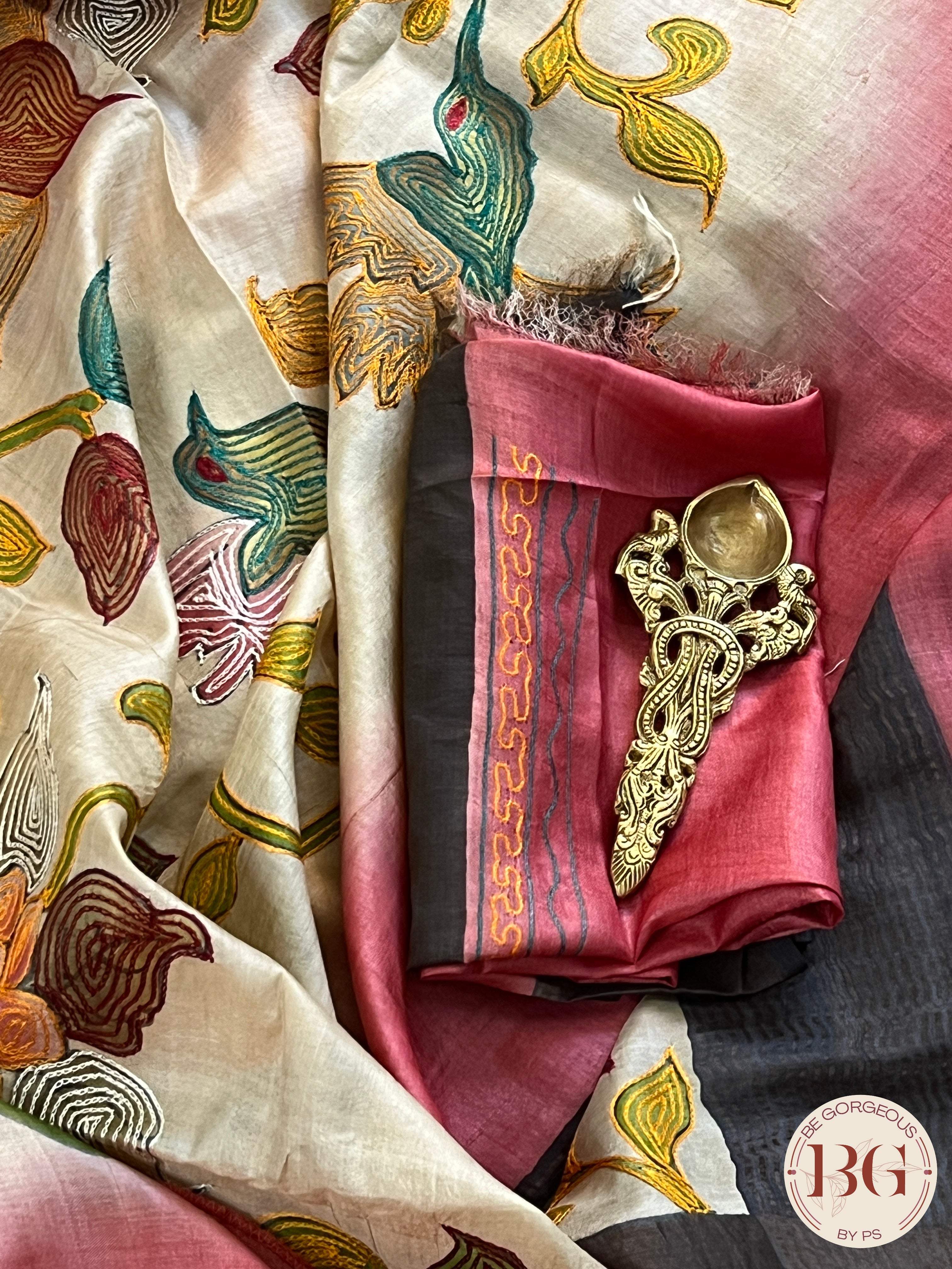 Tussar Katha stitch Saree color - beige pink