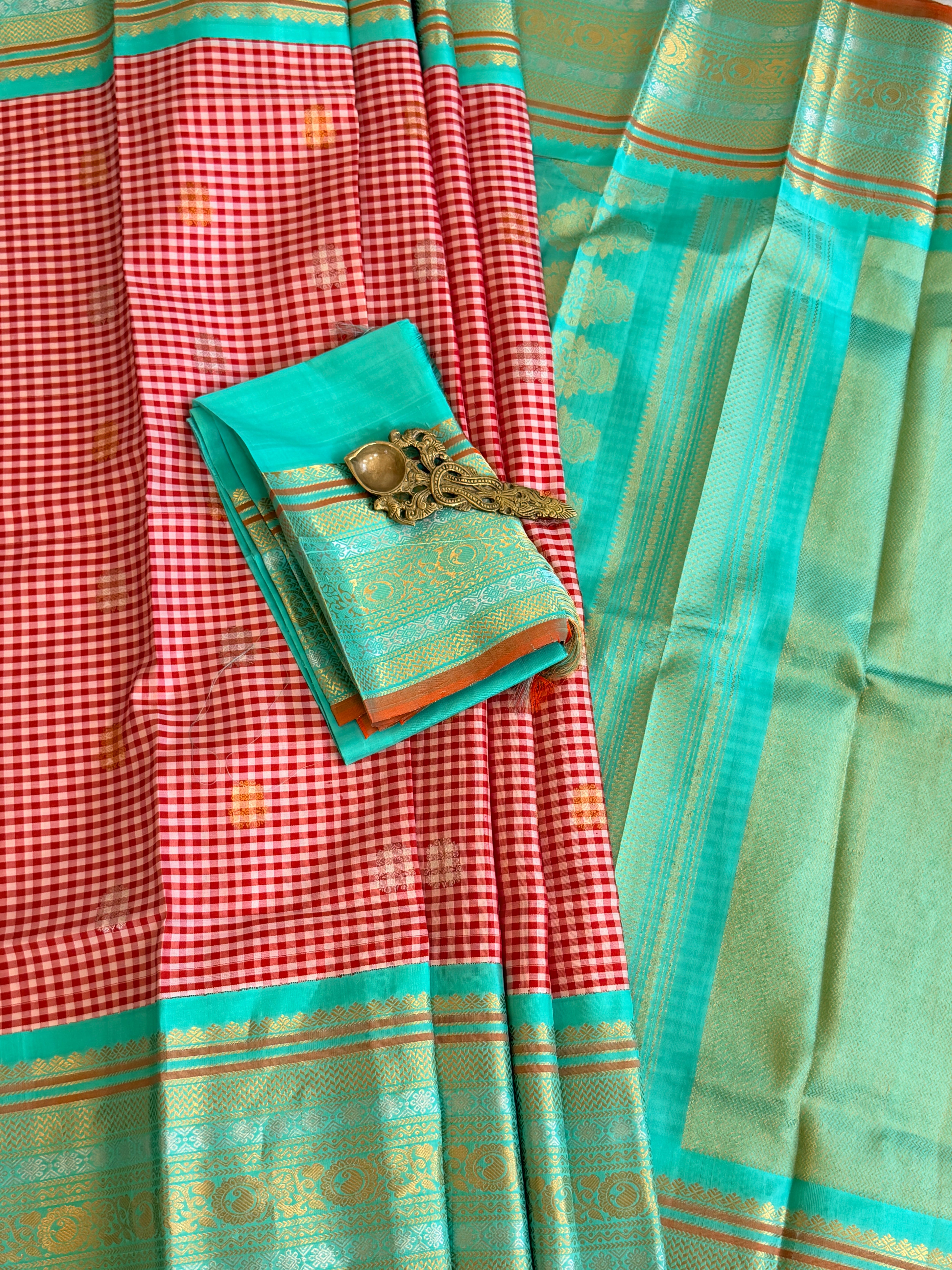 Kuttu Gadwal Pure Silk Handloom Saree