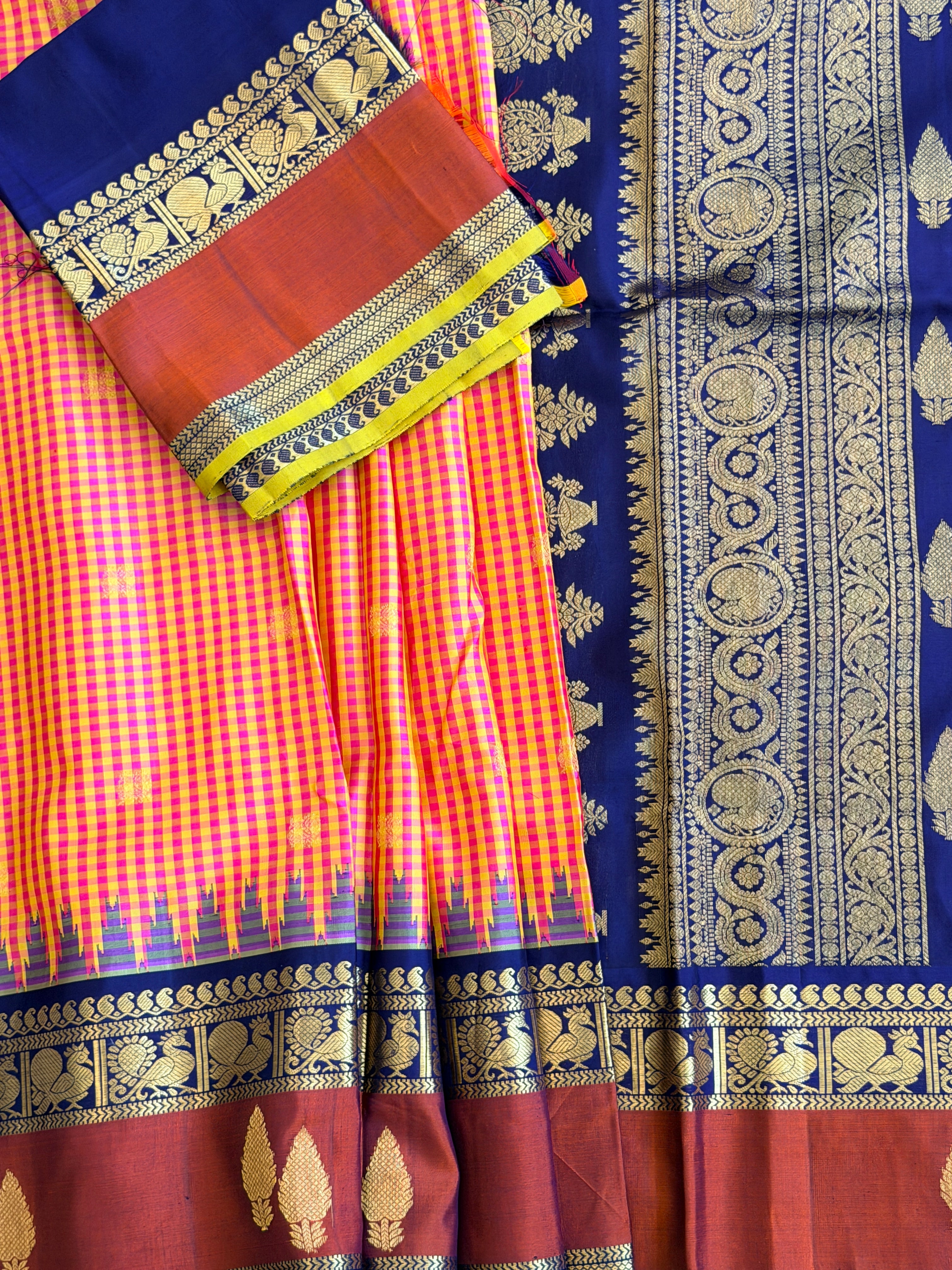 Kuttu Gadwal Pure Silk Handloom Saree