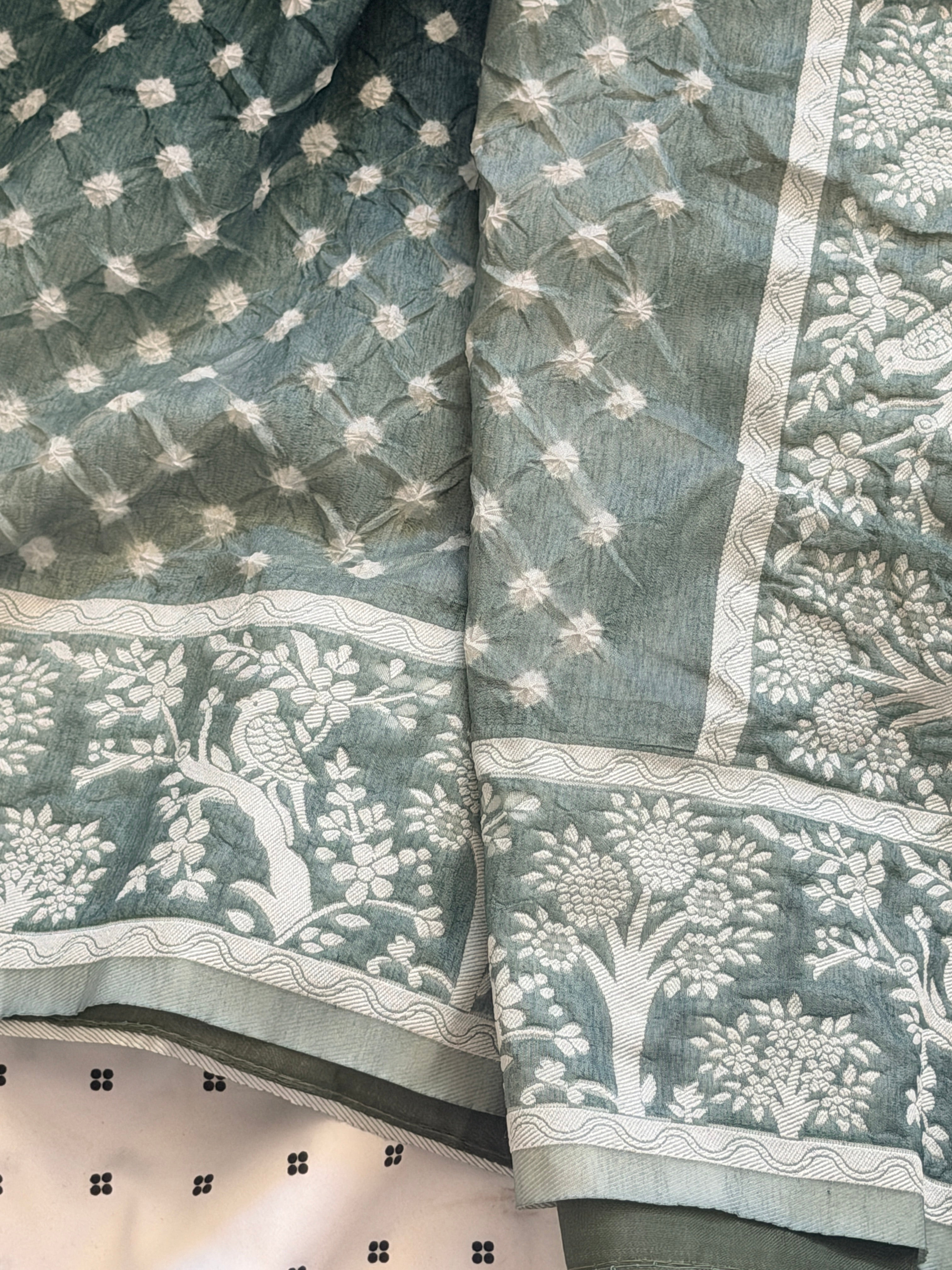 Bandhani Saree With Bird Motif