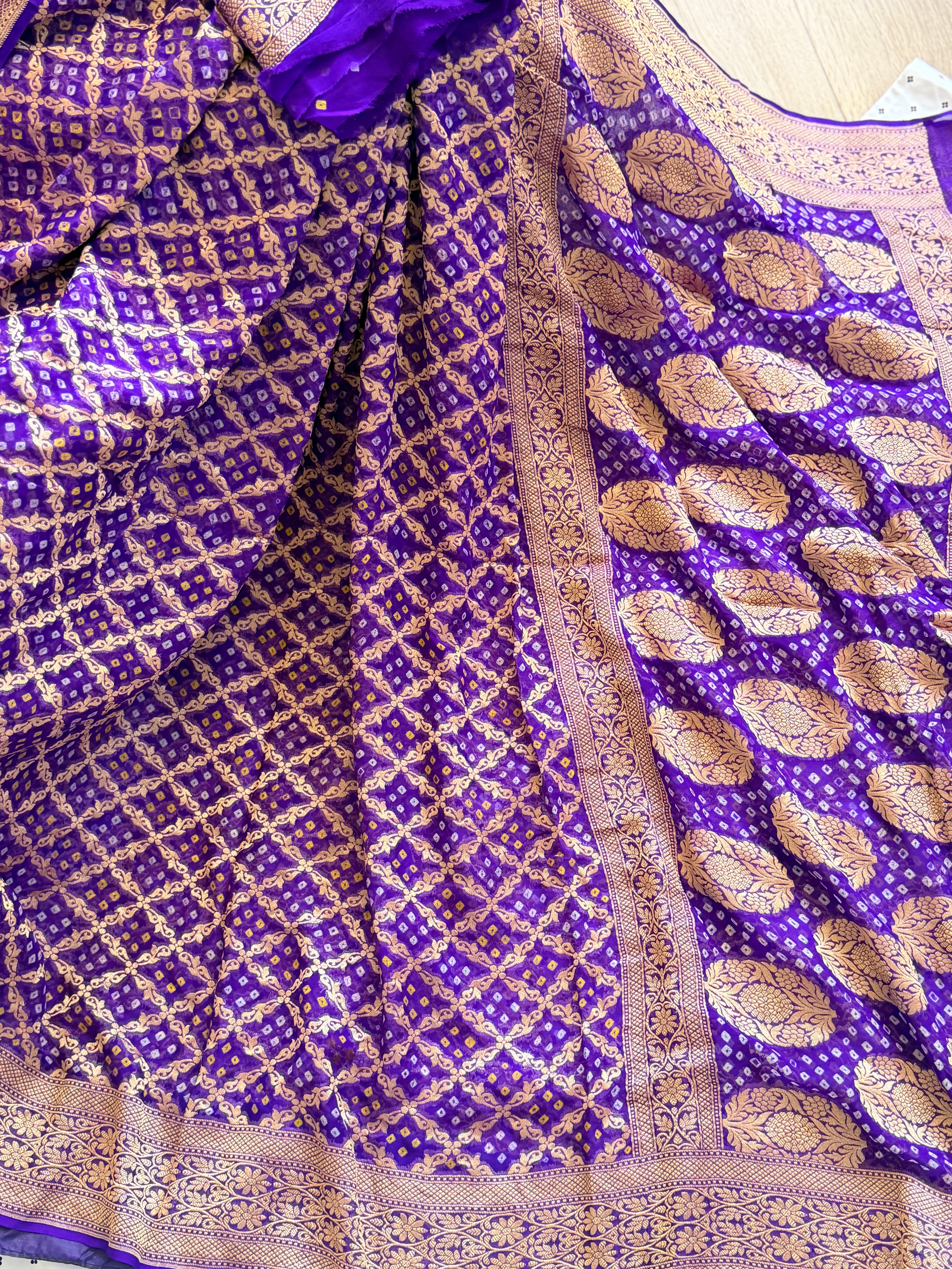 Banarasi Bandhani Saree