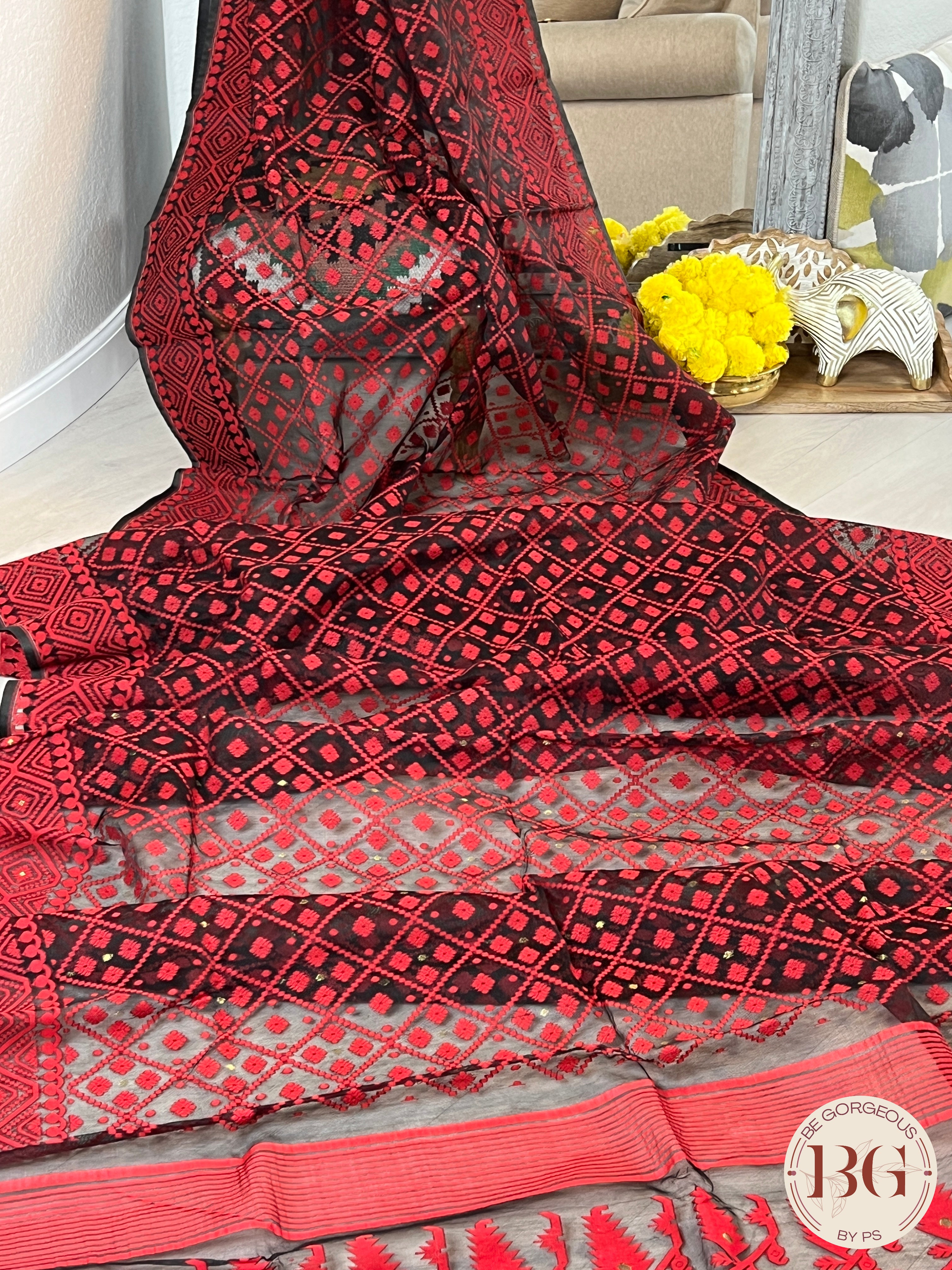 Cotton Jamdani saree color - black red