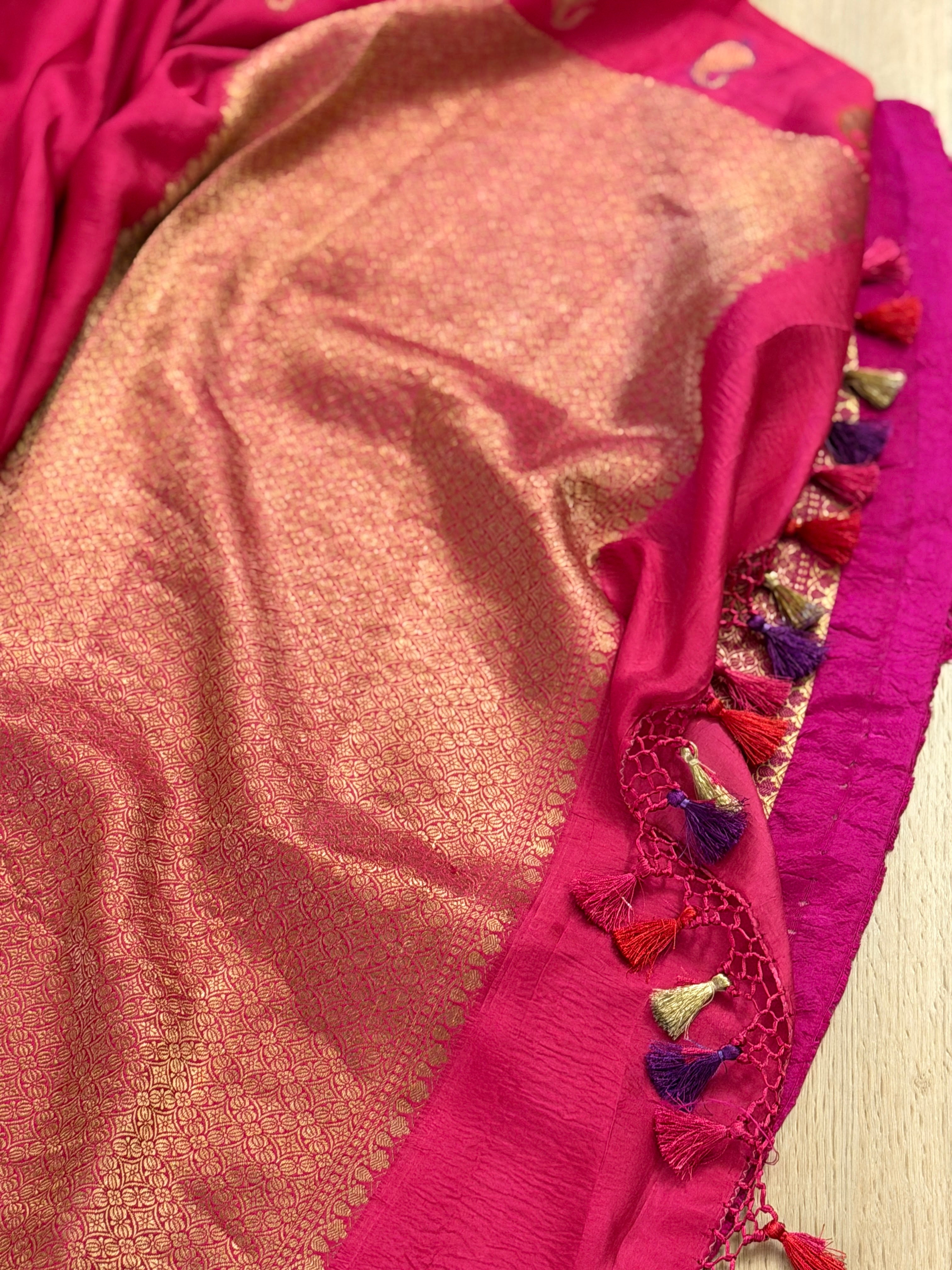 Banarasi Mashru Pure Silk Velvet Border Bandhani Saree