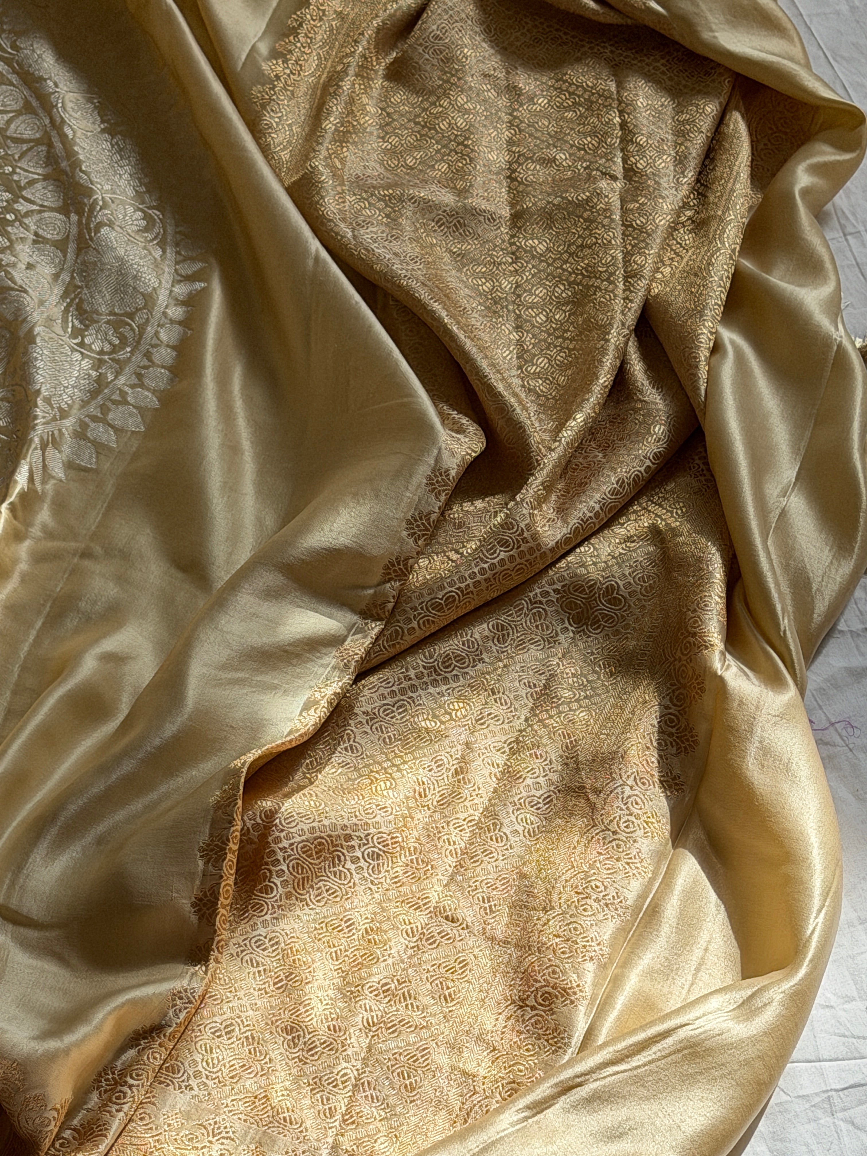 Banarasi Mashru Pure Silk Sona Roopa Saree