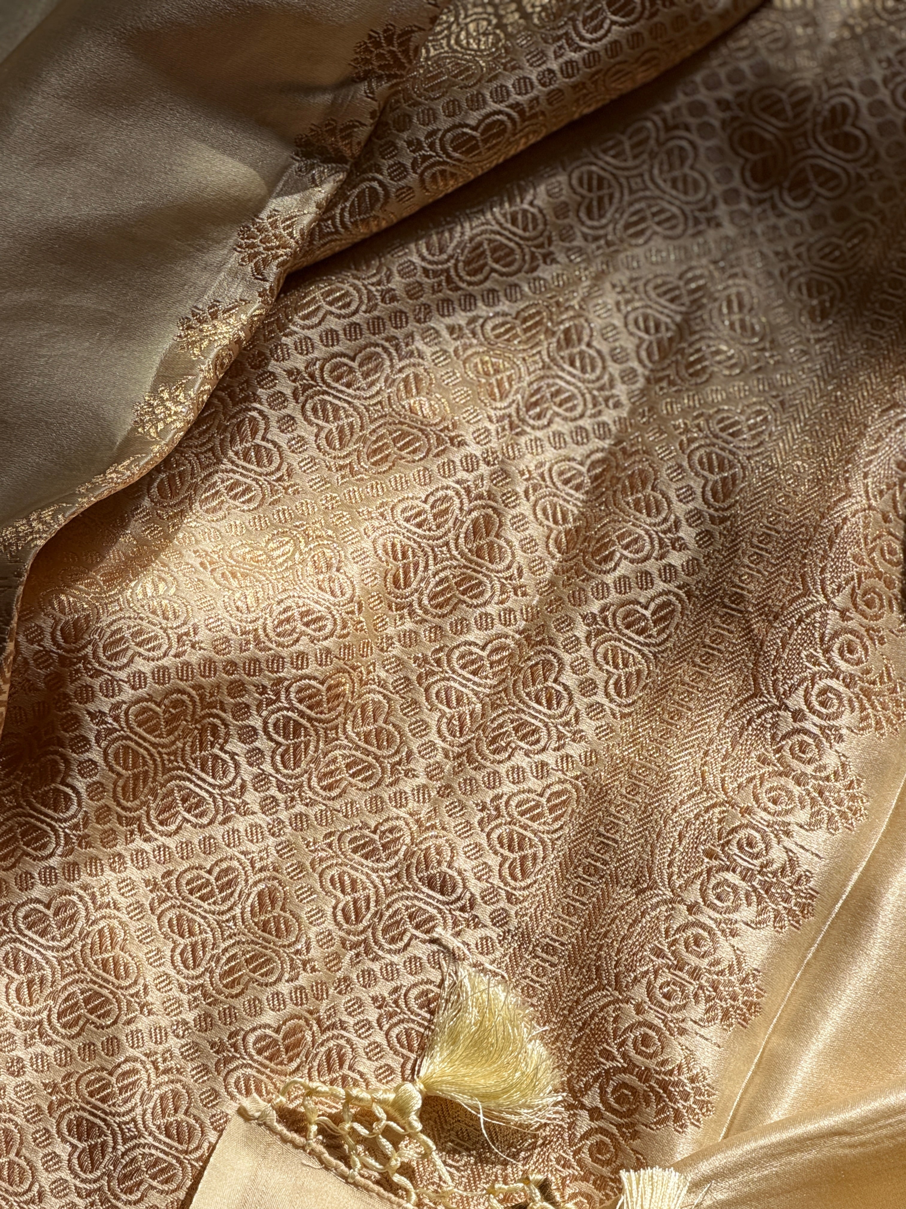 Banarasi Mashru Pure Silk Sona Roopa Saree