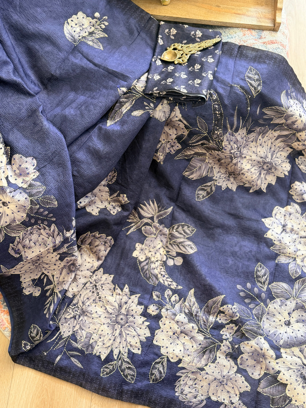 Semi Tussar Printed saree with French Knot work