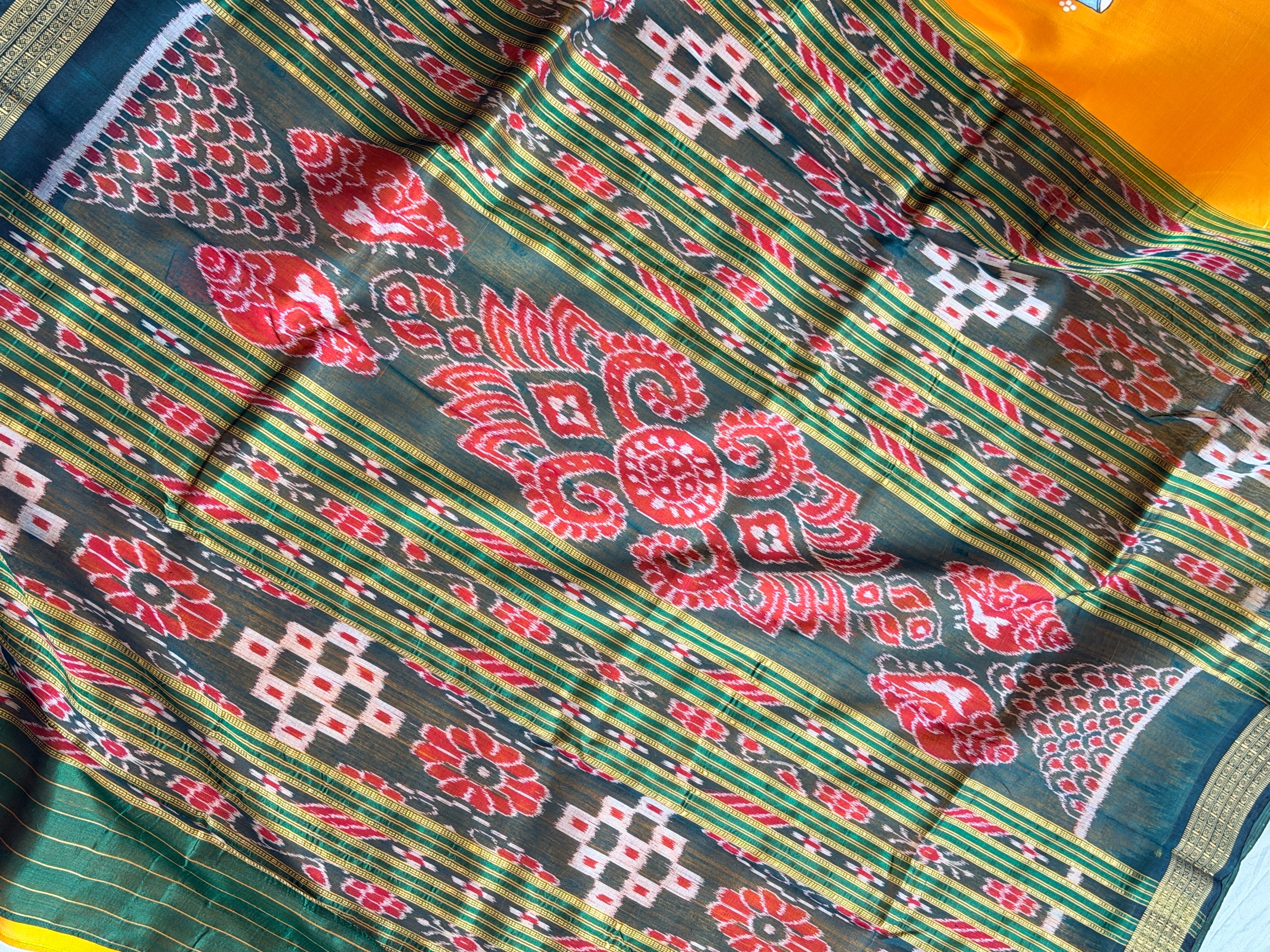 Khandua plain mini buti saree with pattachitra work