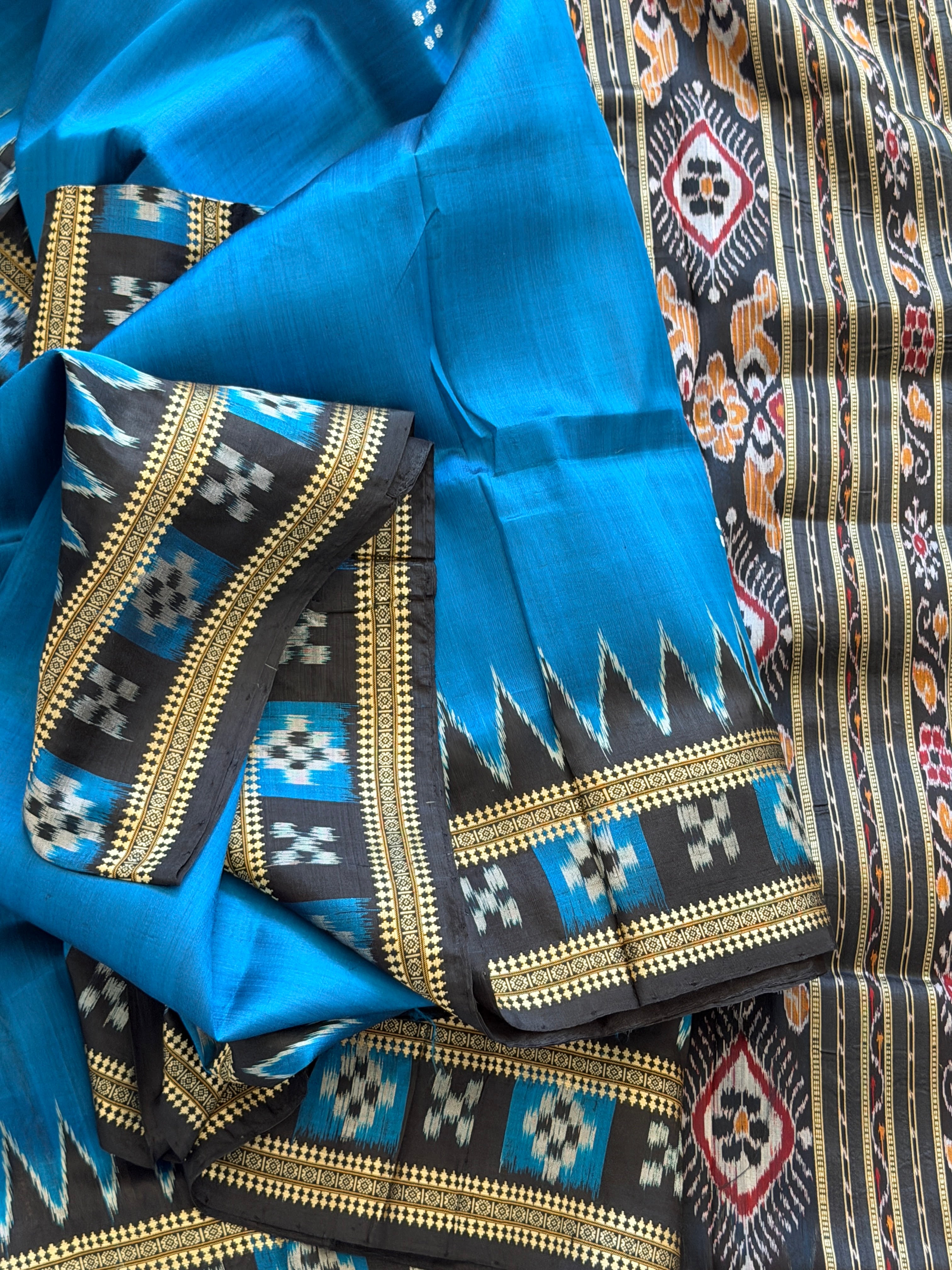 Khandua single border box pasapali odisha handloom saree