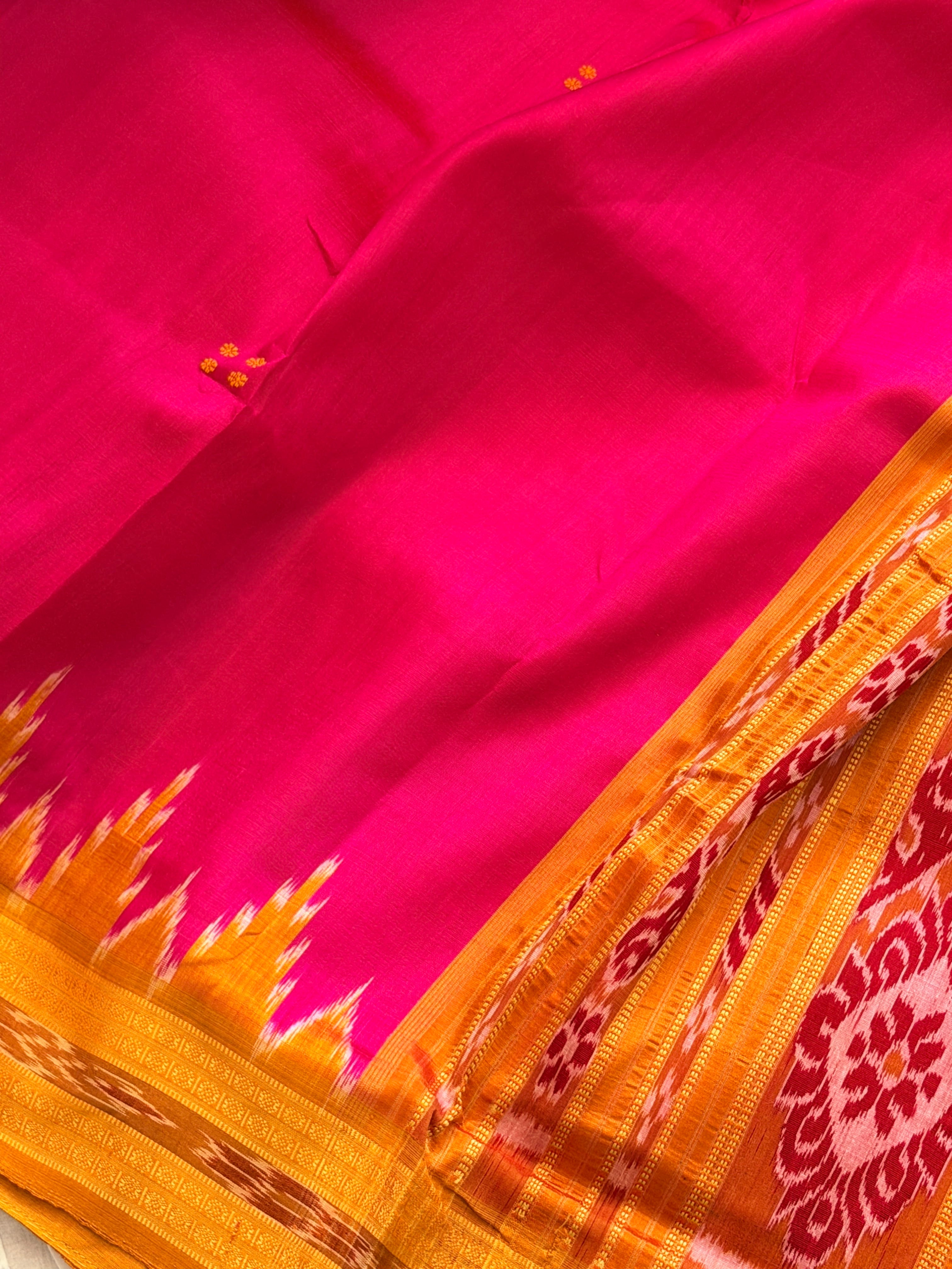 Khandua plain mini buti odisha handloom saree