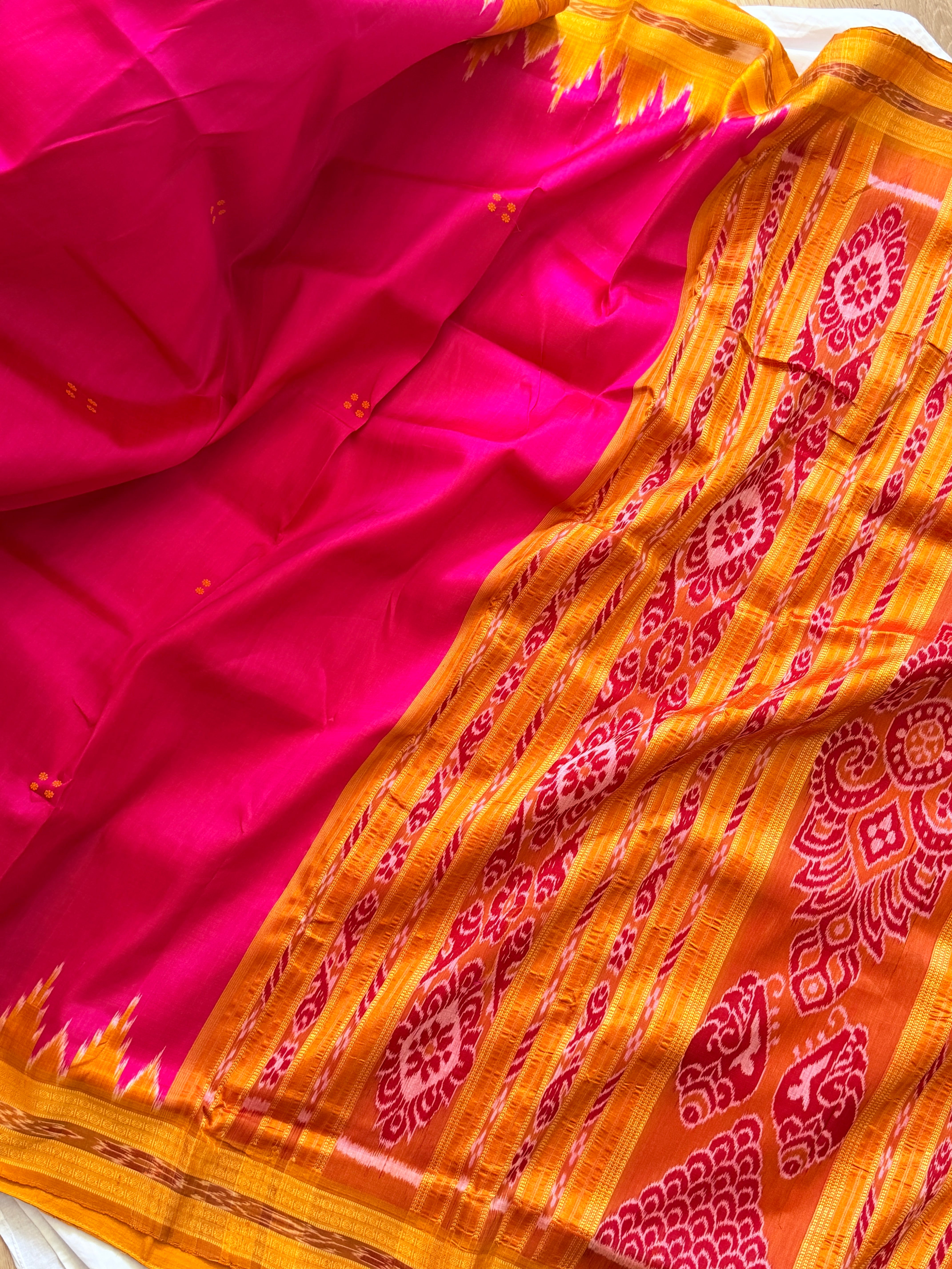 Khandua plain mini buti odisha handloom saree