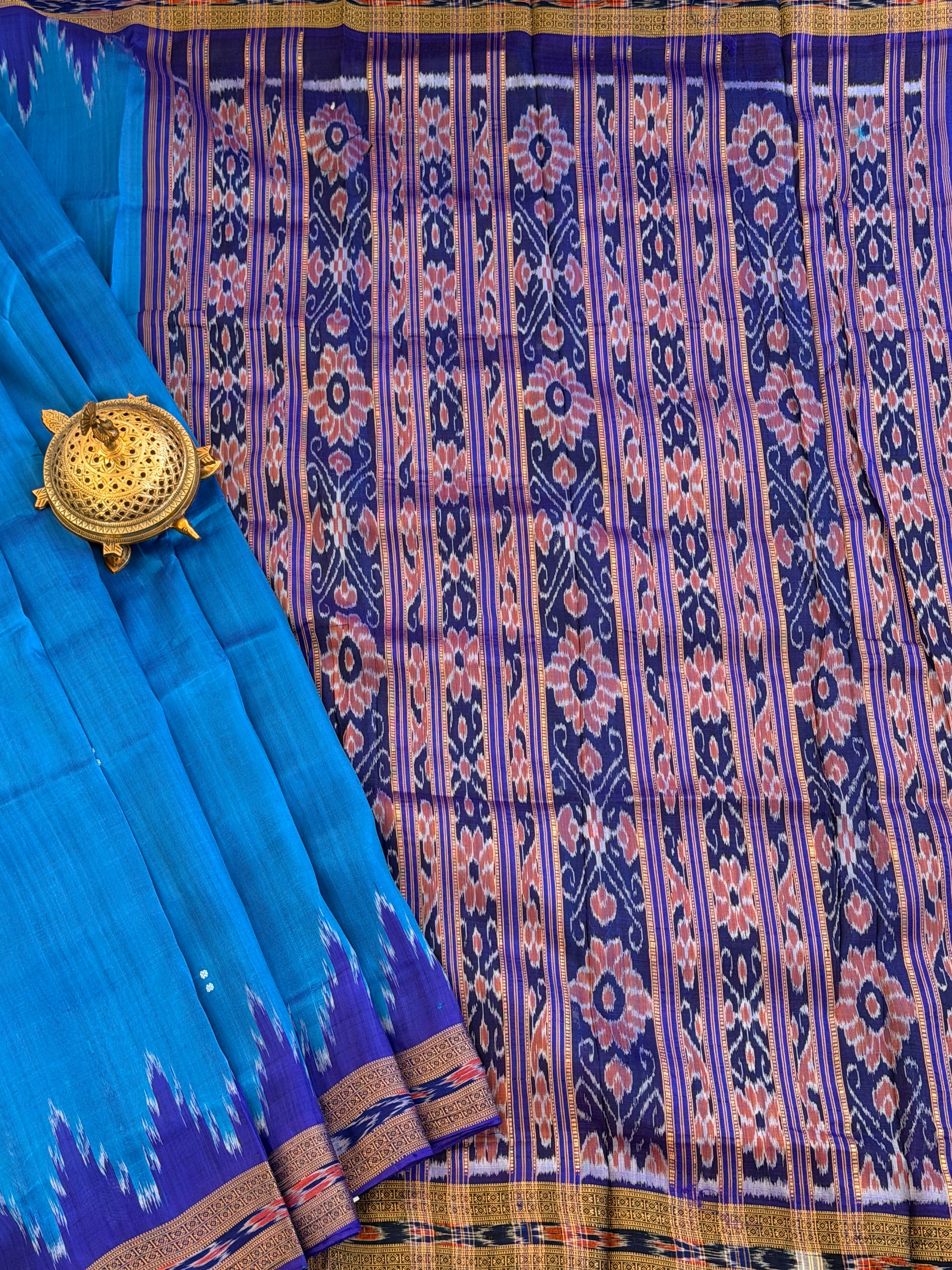 Khandua plain mini buti saree