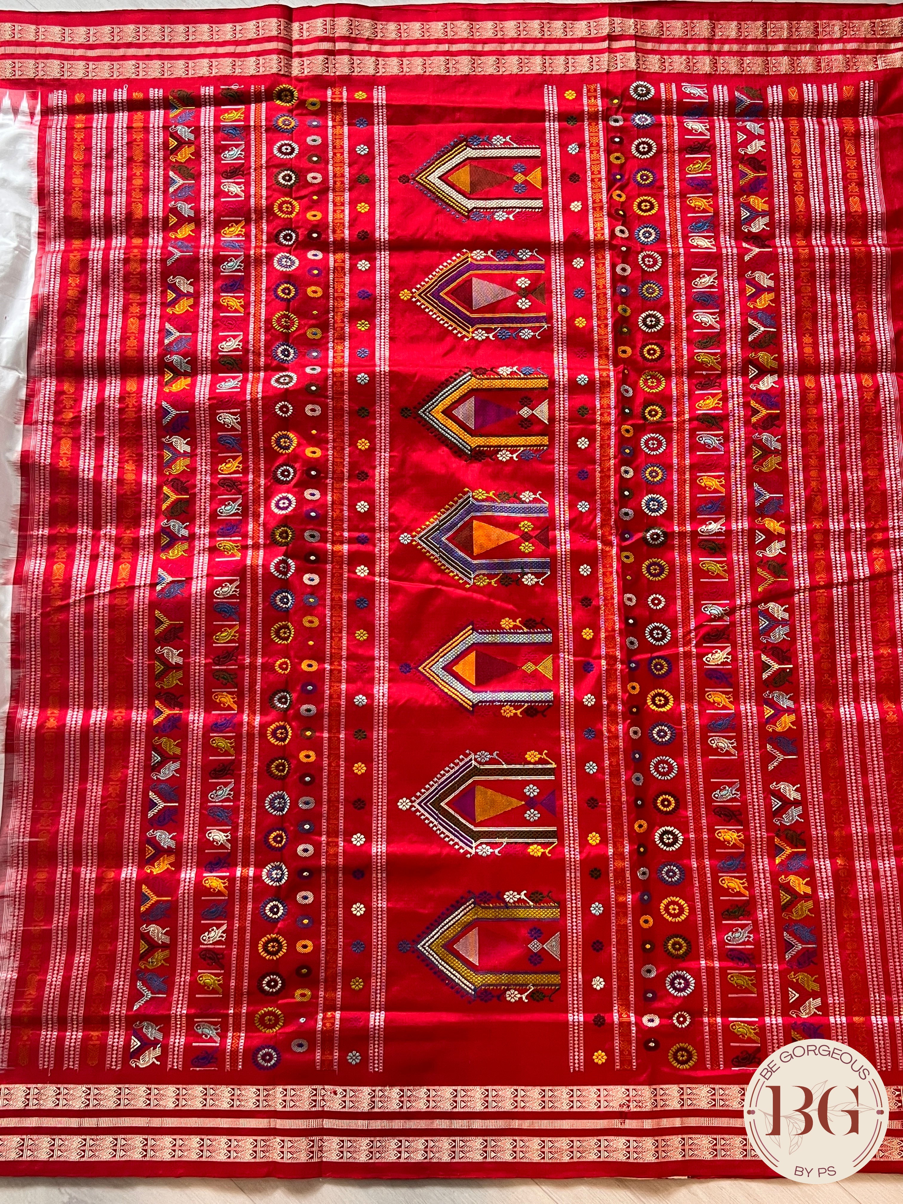Dolabedi silk sambalpuri premium saree color - white