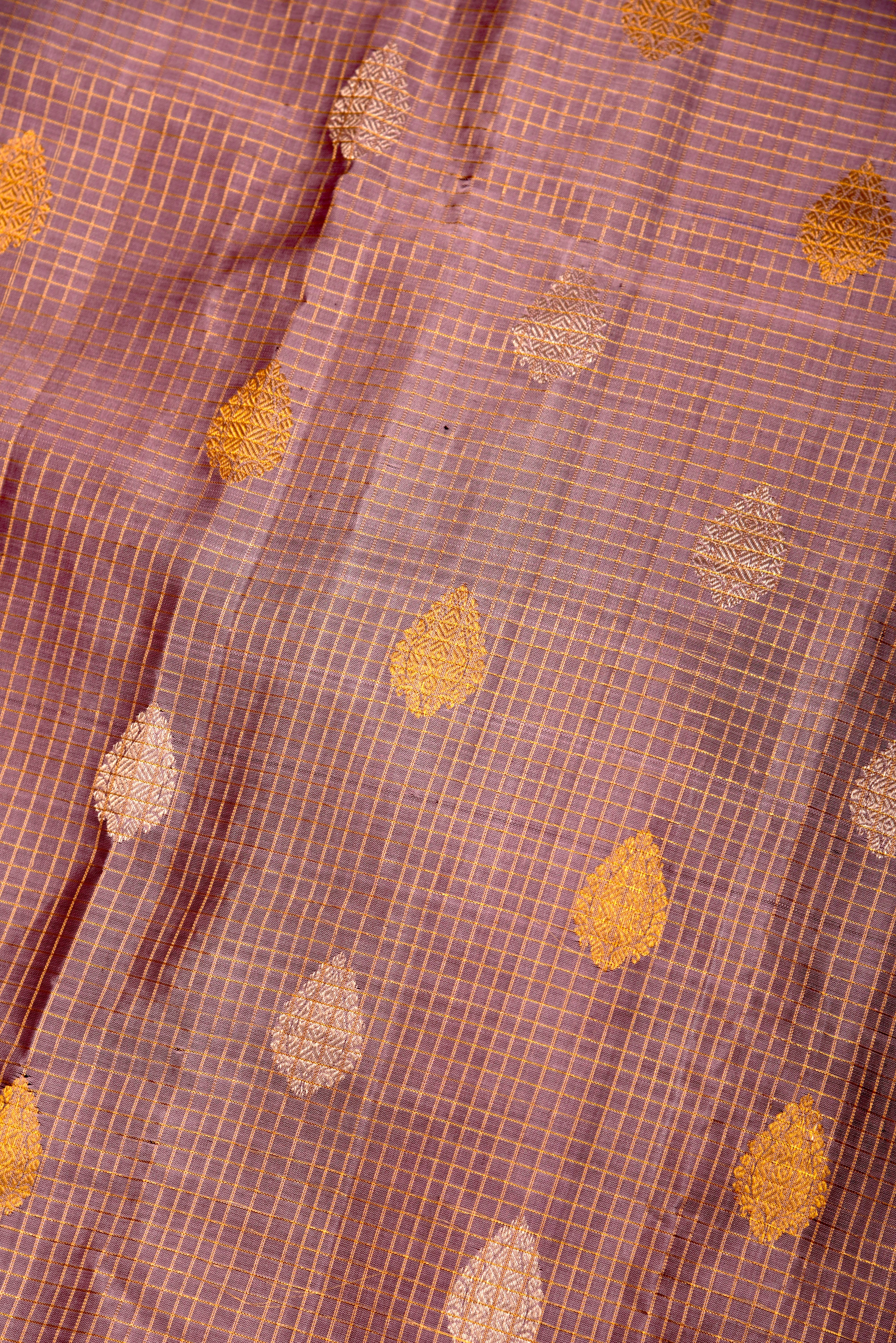 Kuttu Gadwal Pure Silk Handloom Saree