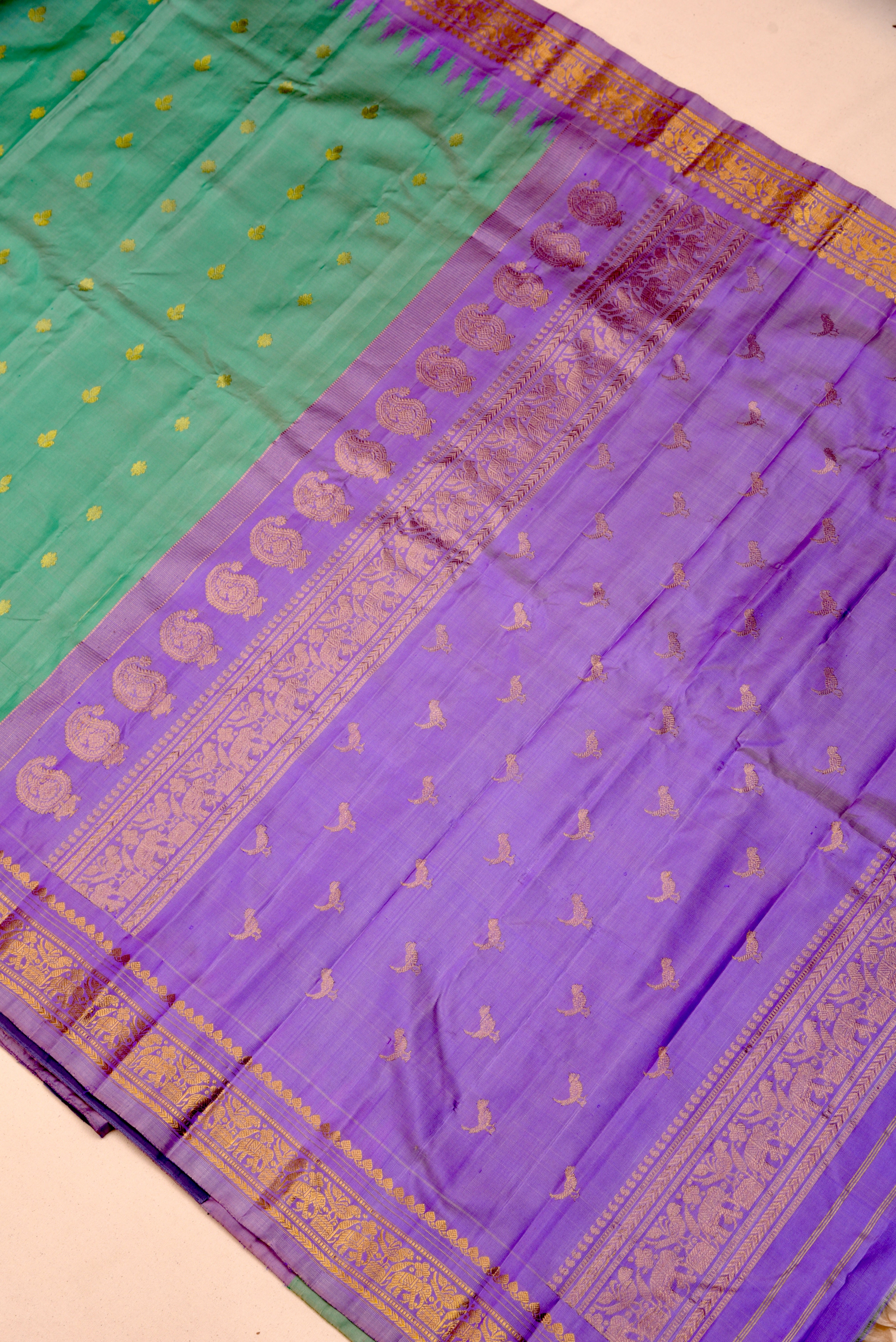 Kuttu Gadwal Pure Silk Handloom Saree