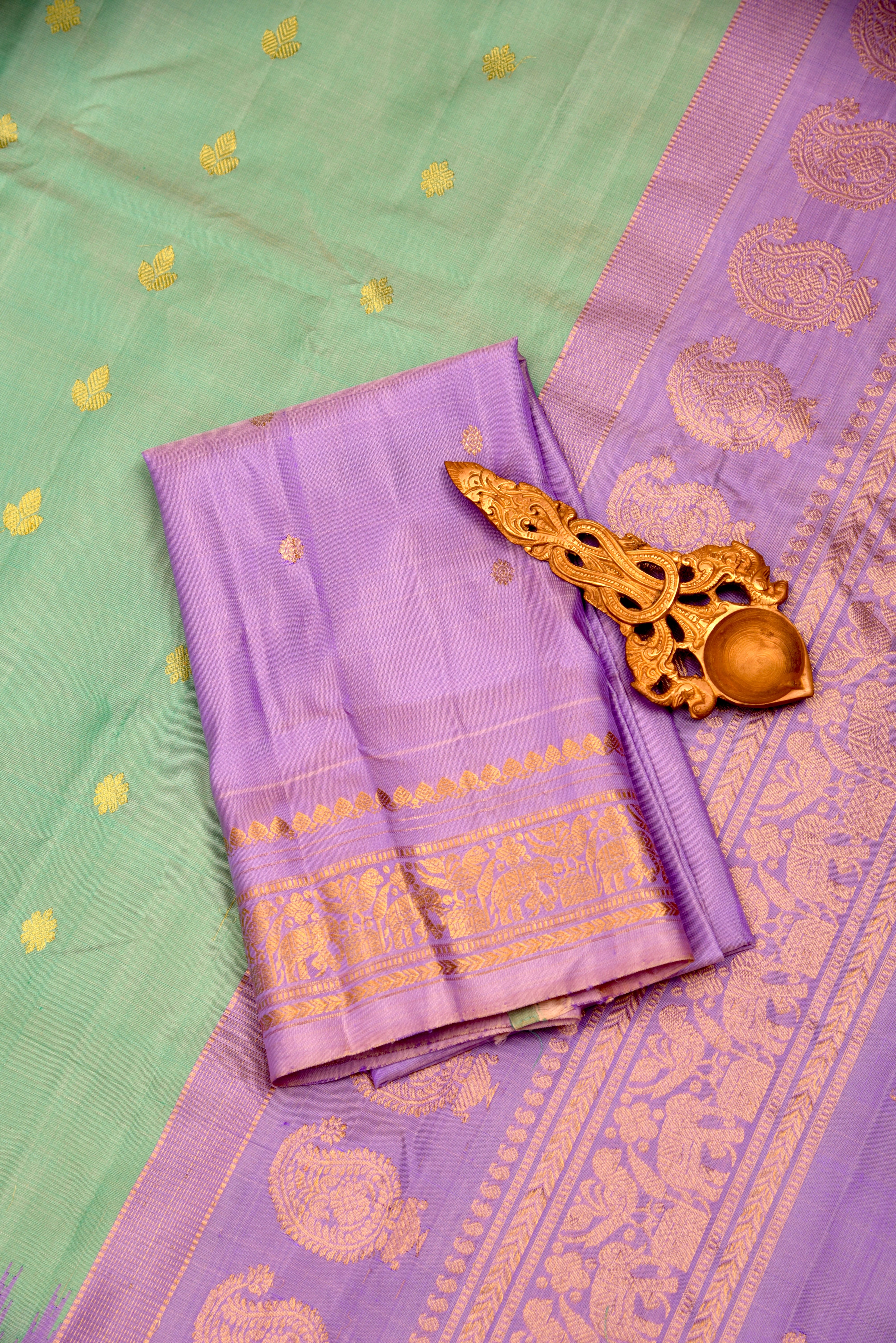 Kuttu Gadwal Pure Silk Handloom Saree